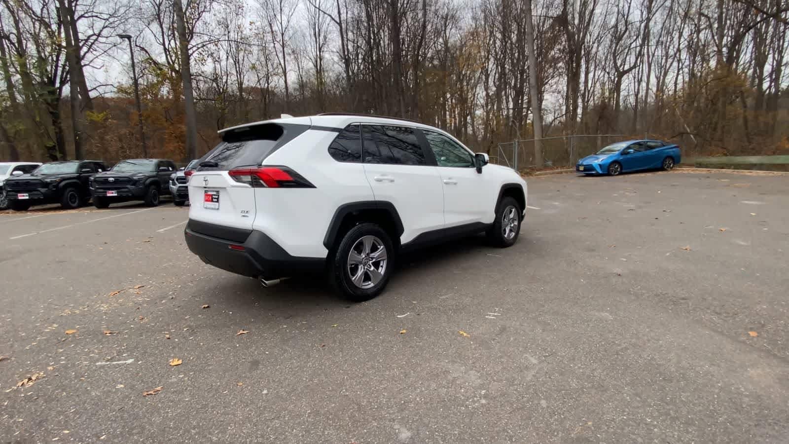 Thumbnail: 2025 Toyota RAV4 - 8