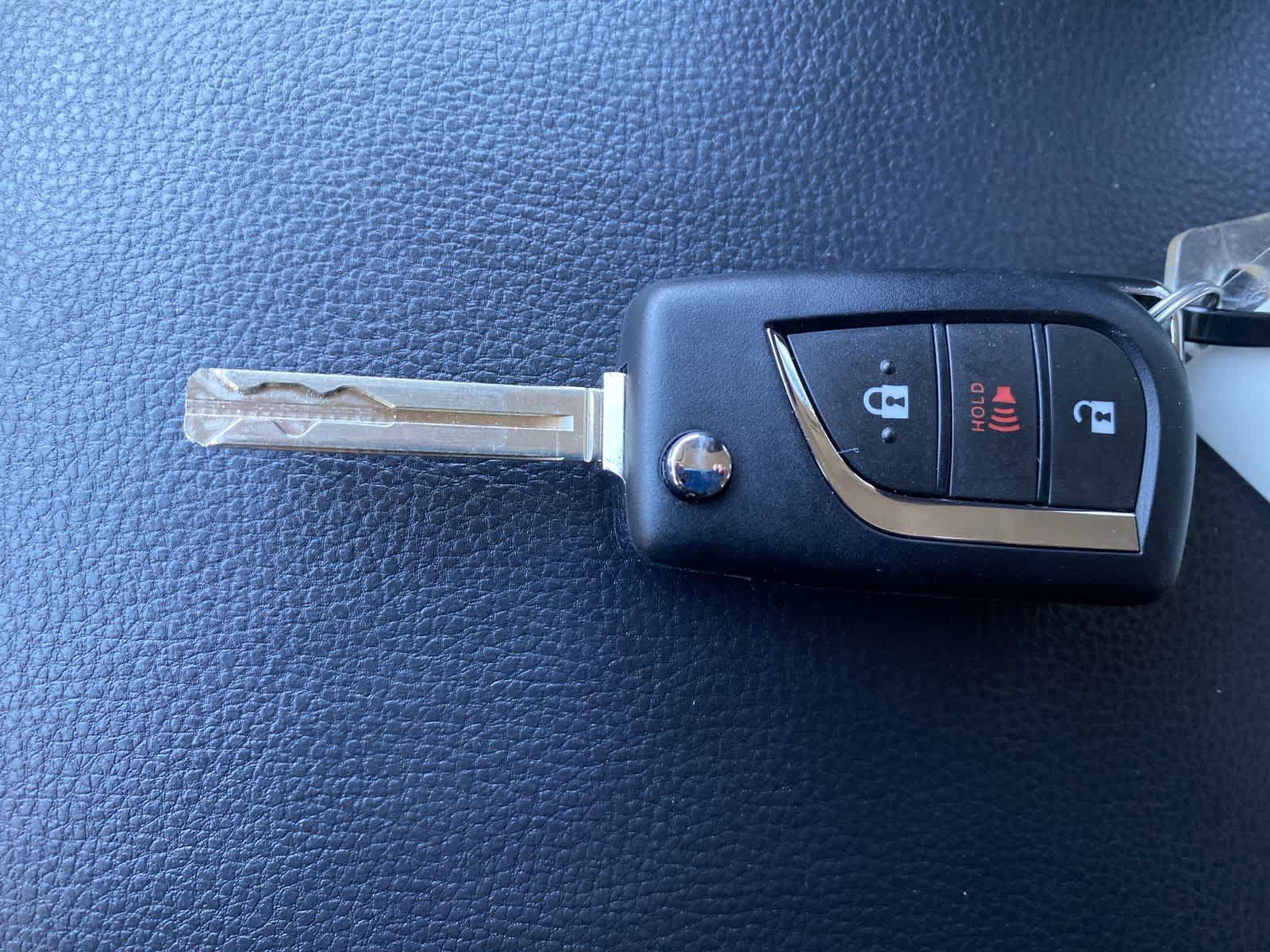 Thumbnail: 2025 Toyota RAV4 - 35