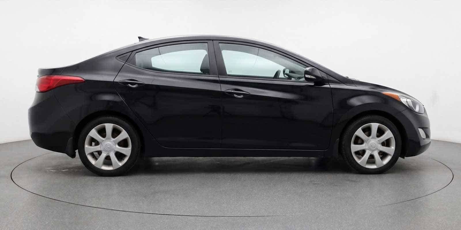 Thumbnail: 2012 Hyundai Elantra - 10