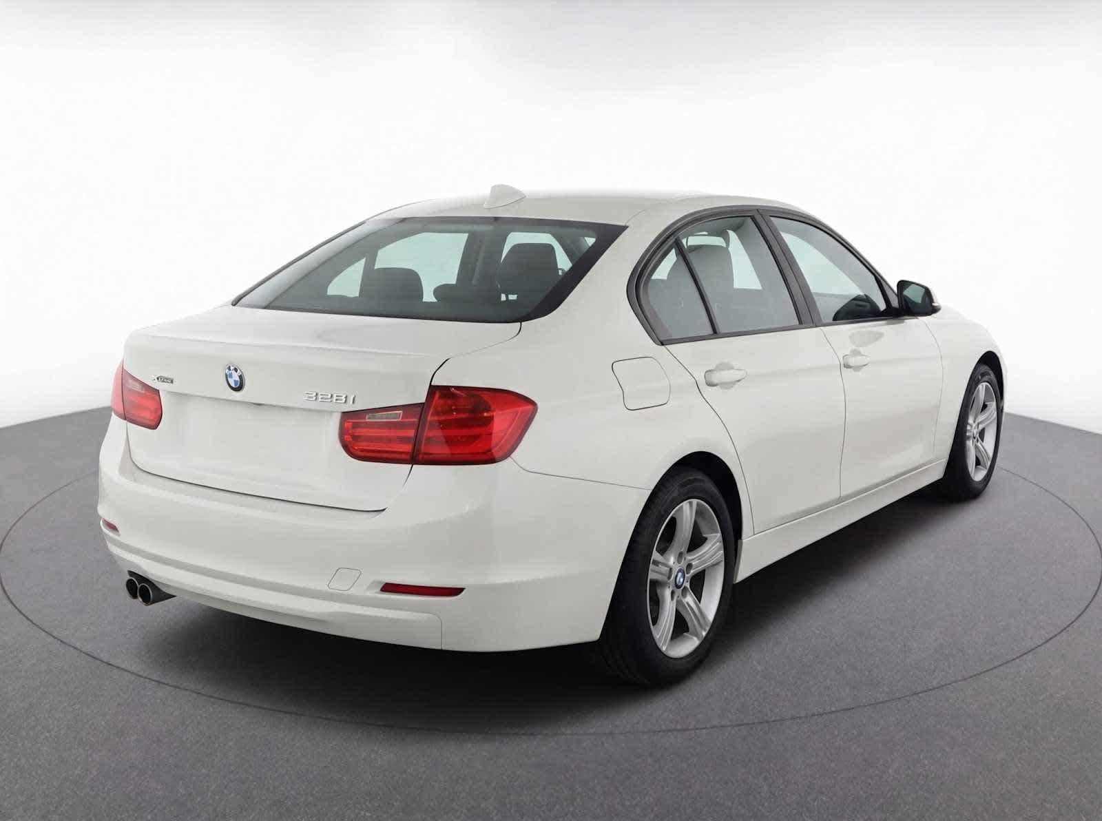 Thumbnail: 2013 BMW 3 Series - 8