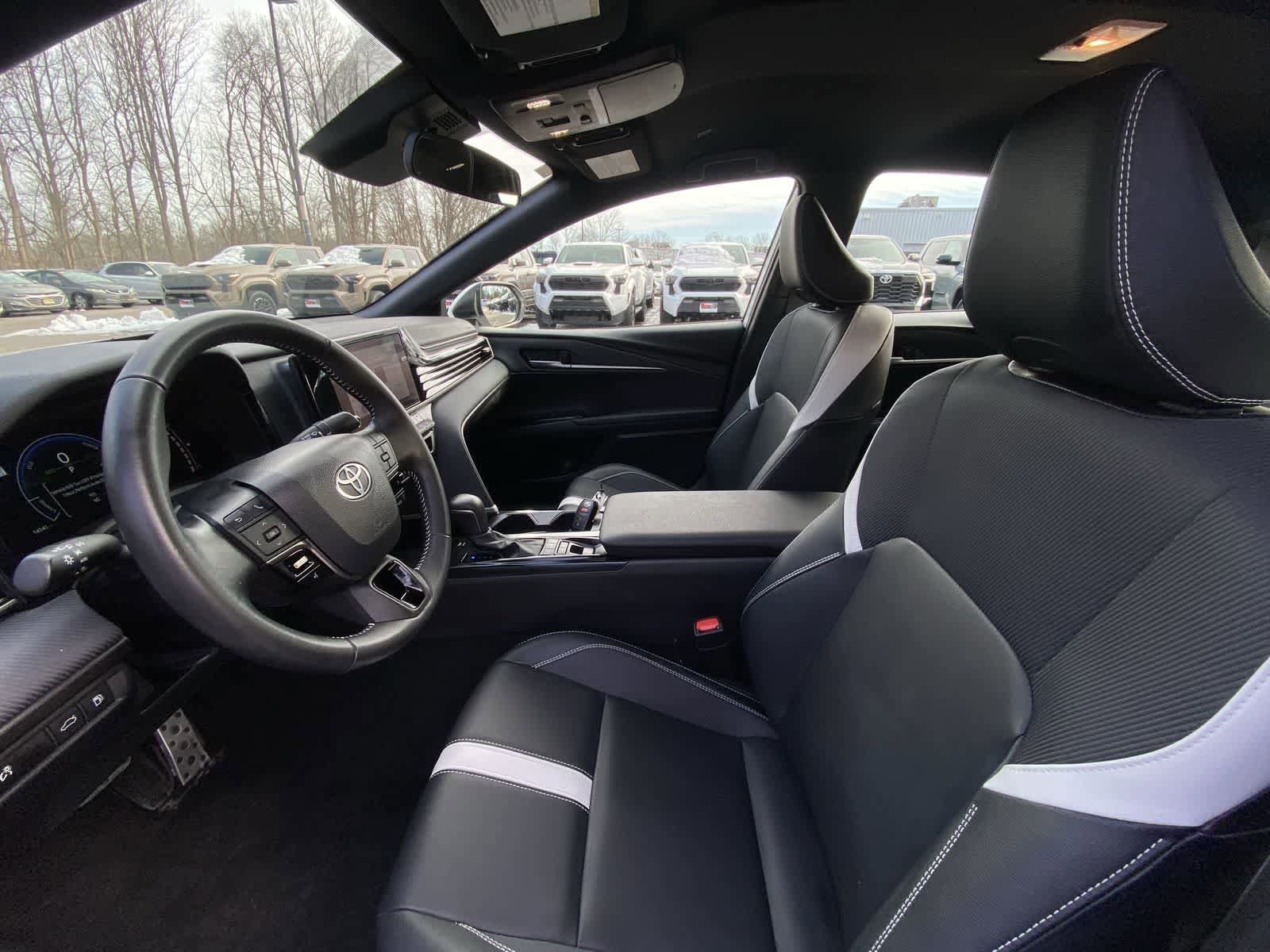 Thumbnail: 2025 Toyota Camry - 21