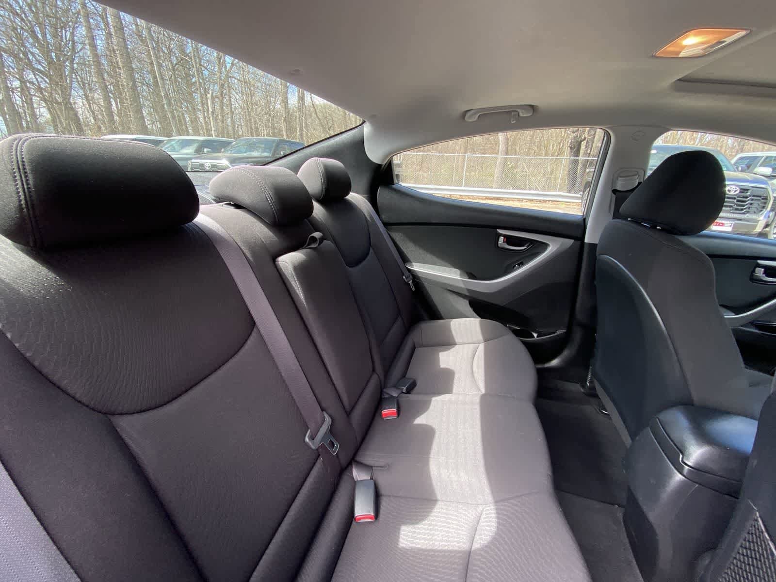 Thumbnail: 2016 Hyundai Elantra - 31