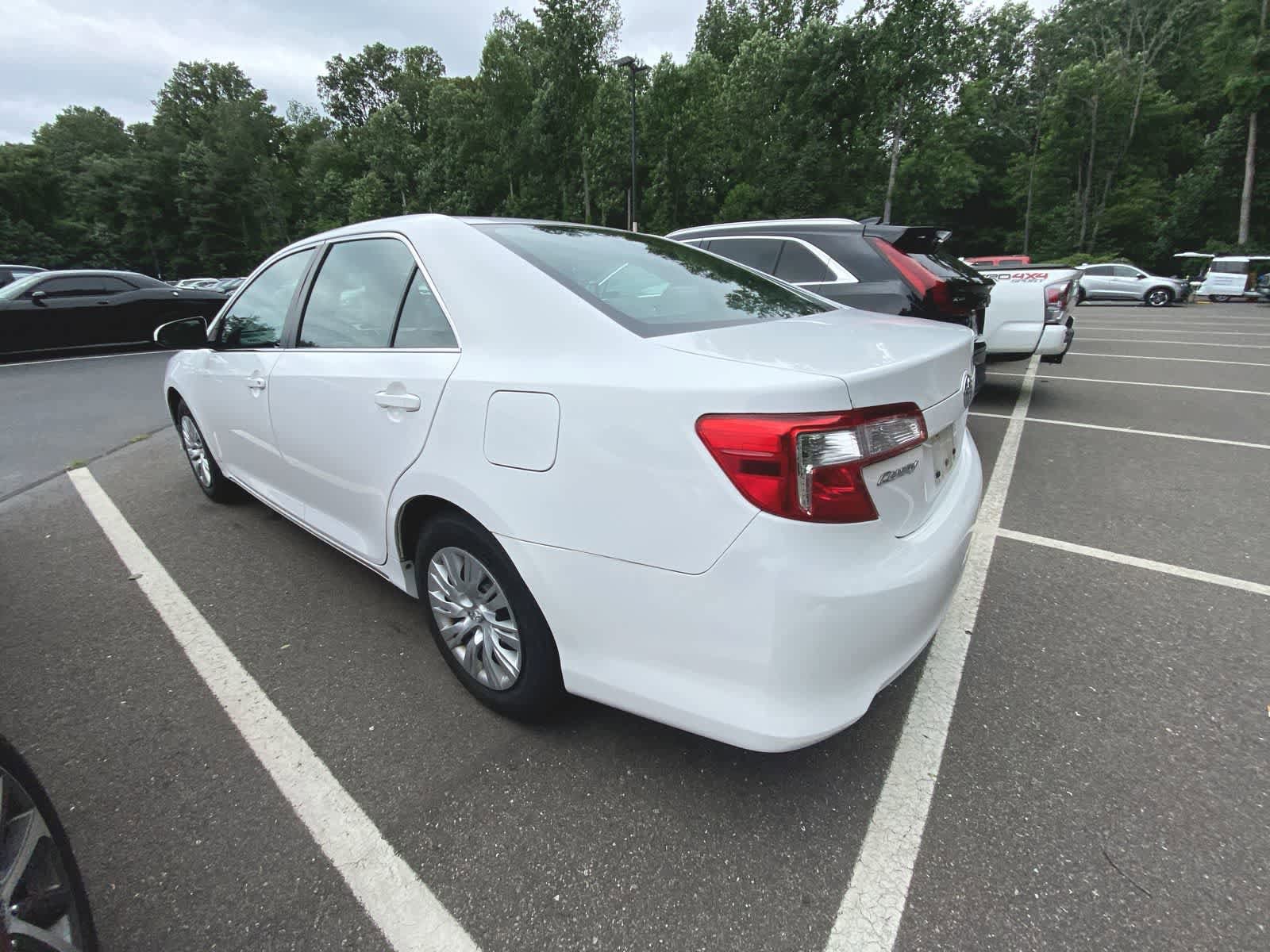 Thumbnail: 2012 Toyota Camry - 9