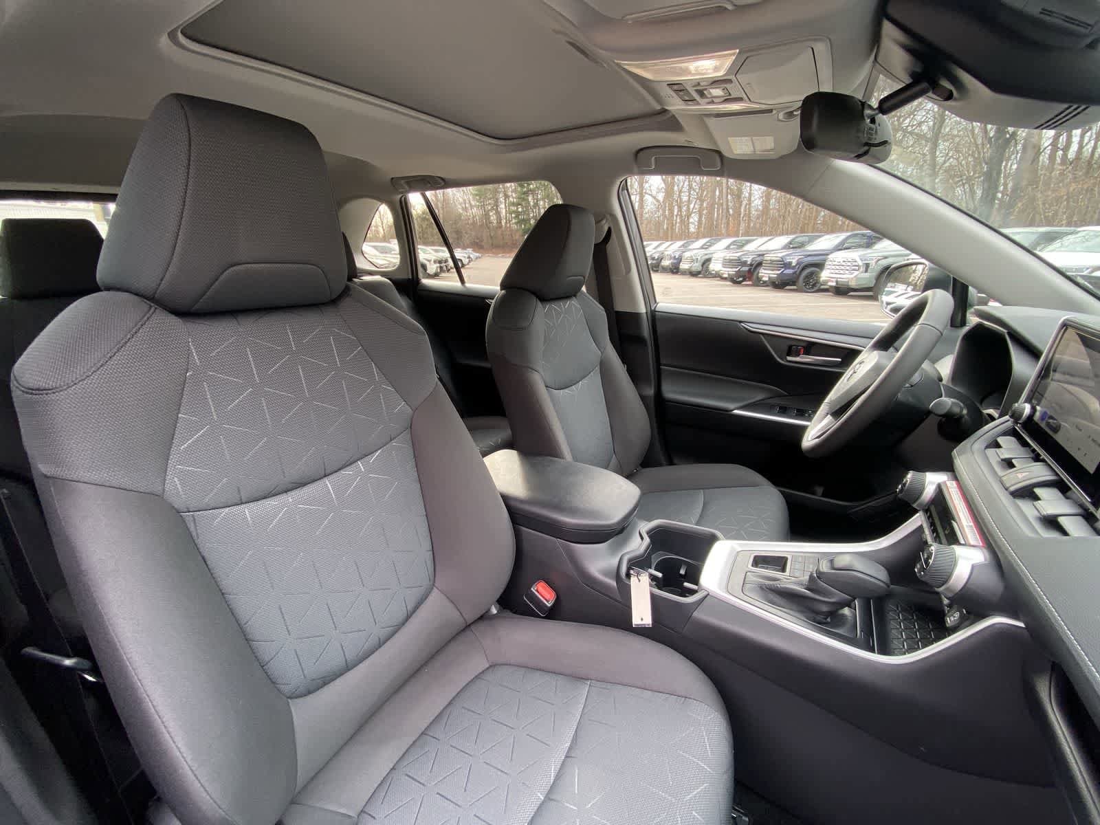 Thumbnail: 2025 Toyota RAV4 - 29