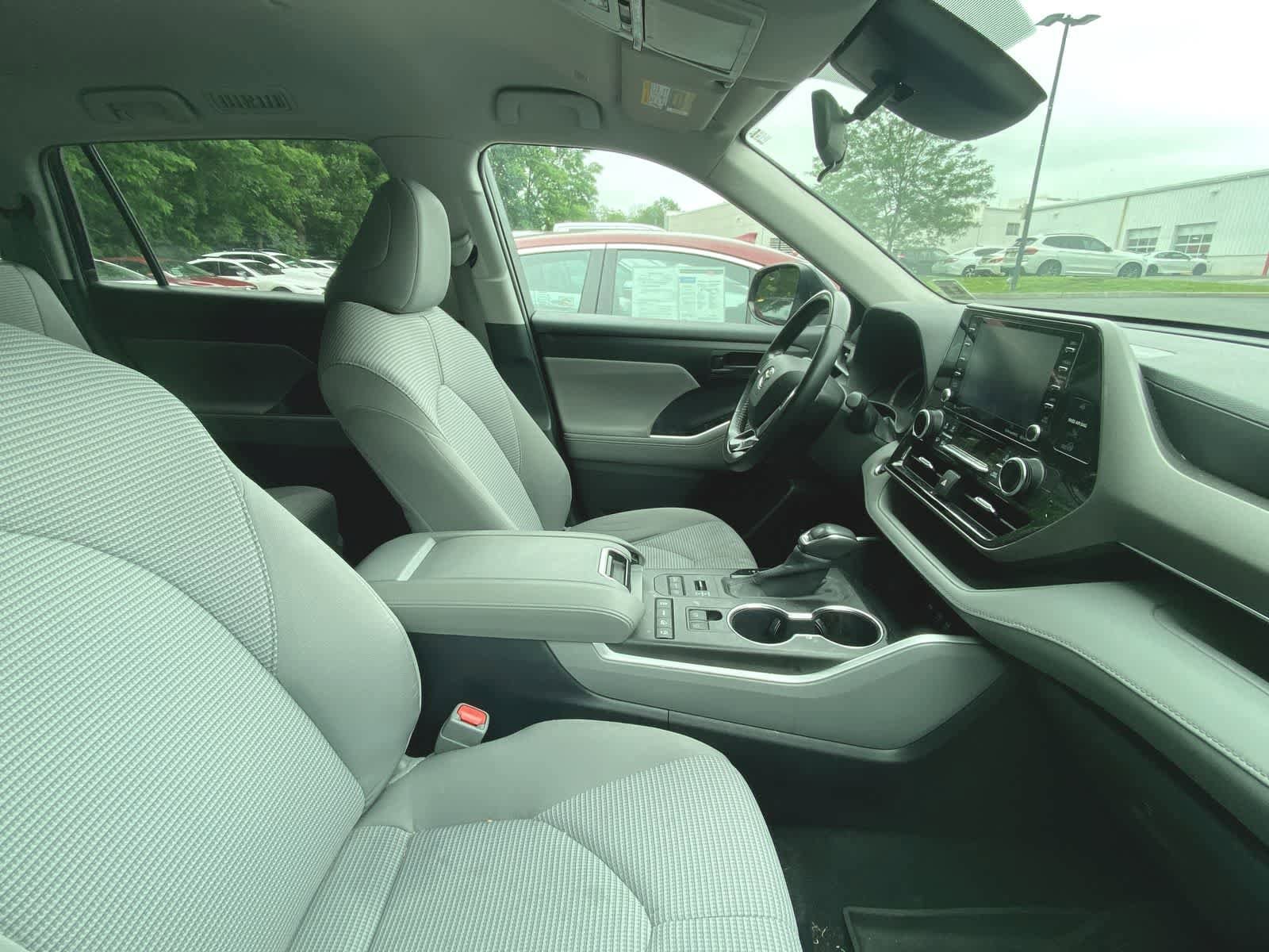 2020 Toyota Highlander LE 5
