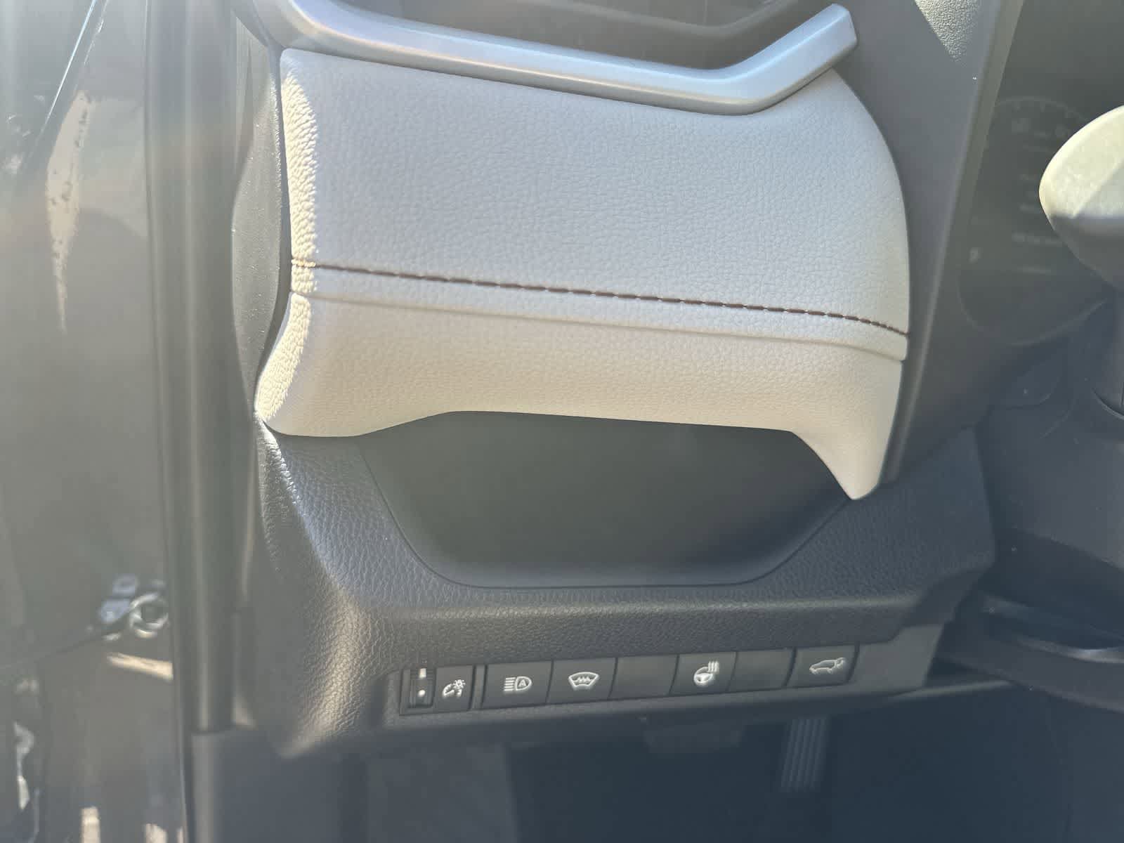 Thumbnail: 2025 Toyota RAV4 - 18