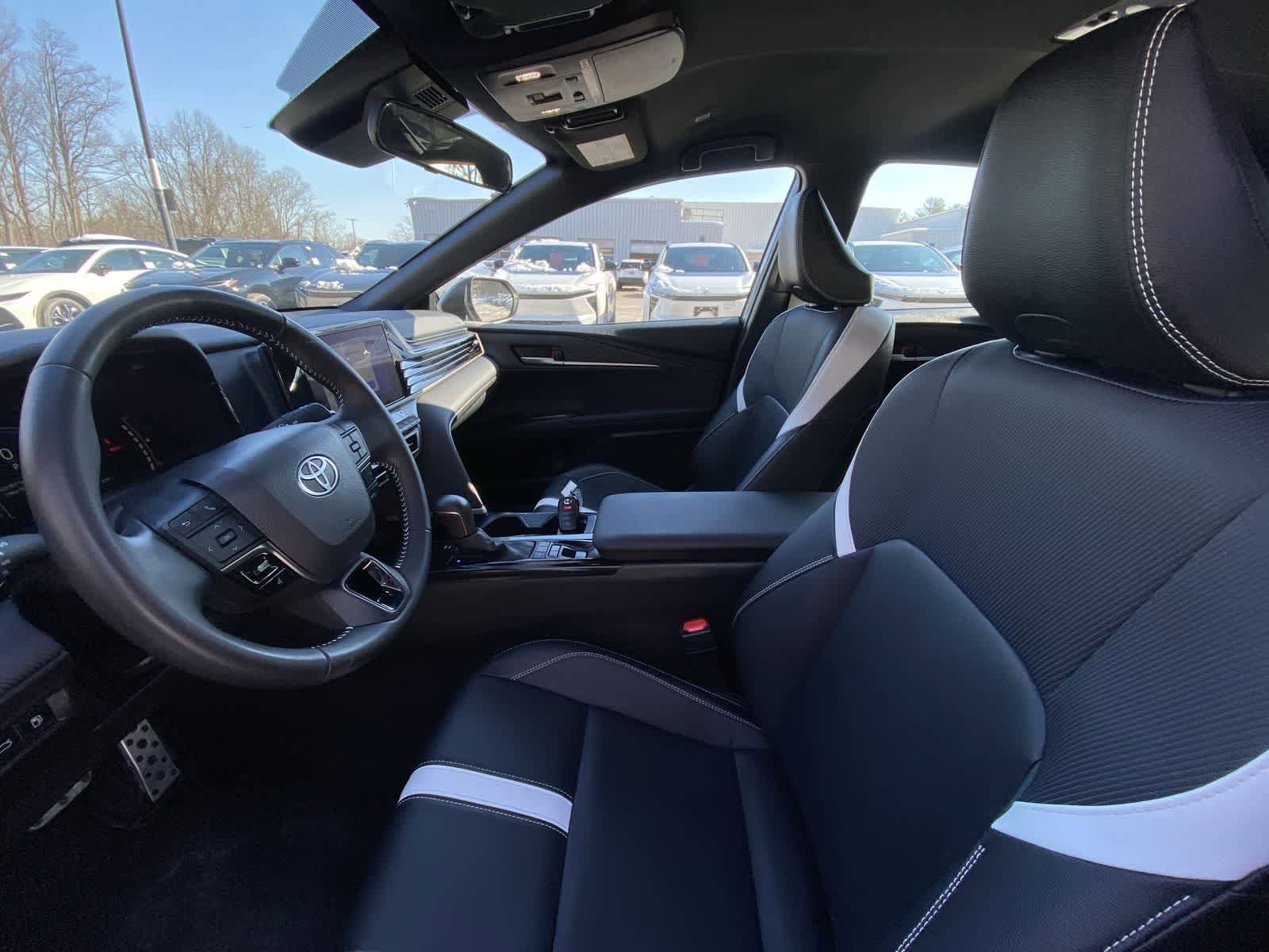 Thumbnail: 2025 Toyota Camry - 21