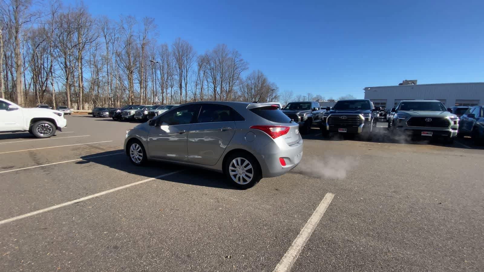 Thumbnail: 2016 Hyundai Elantra - 12