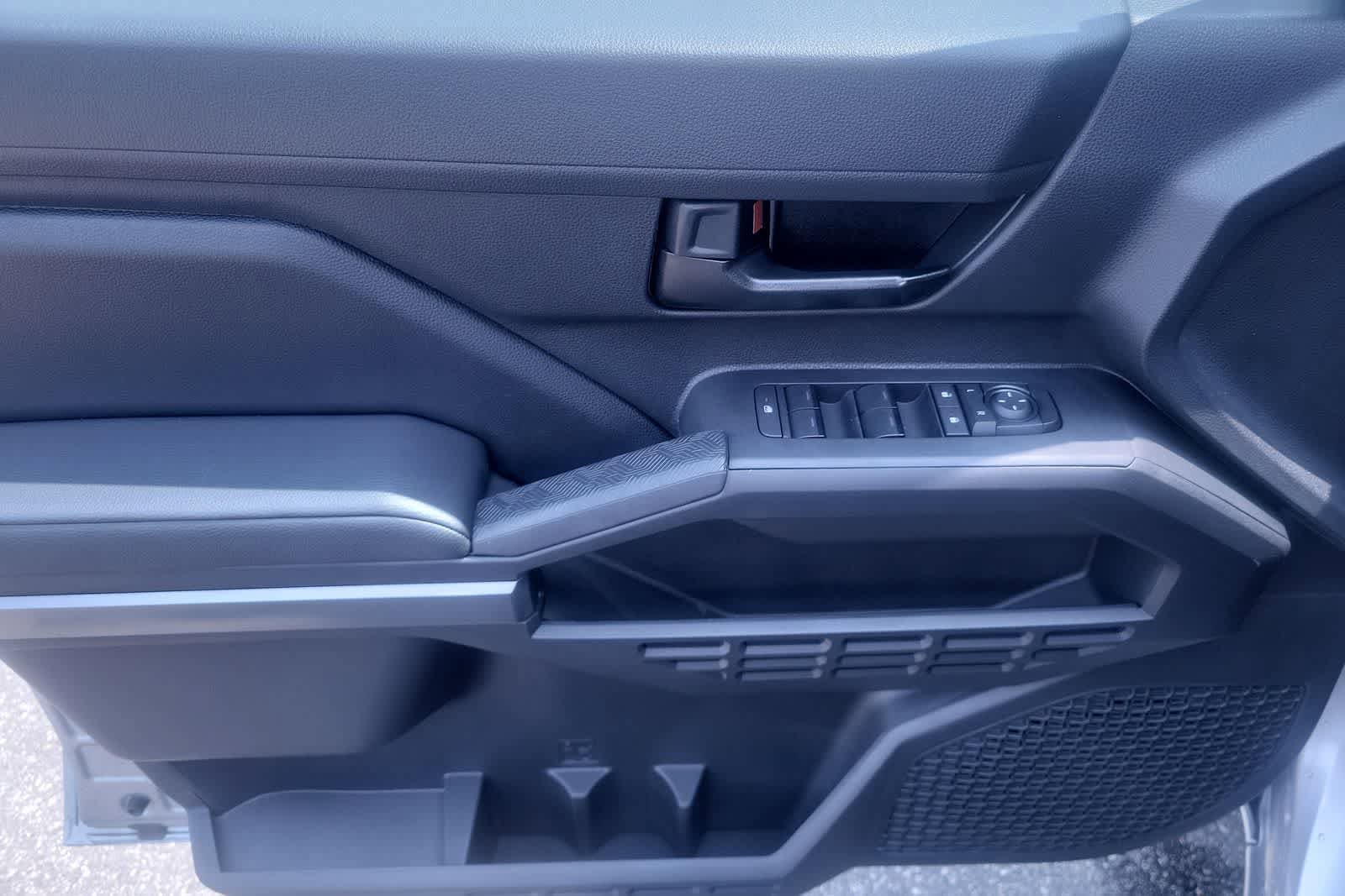 2025 Toyota Tacoma SR5 20