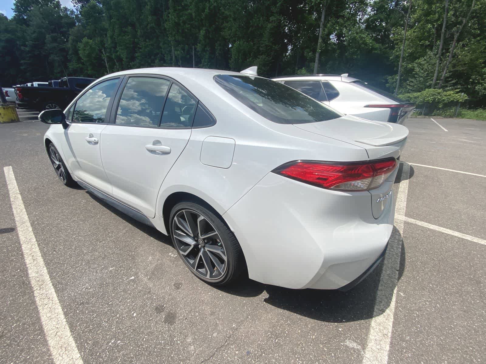 Thumbnail: 2022 Toyota Corolla - 9
