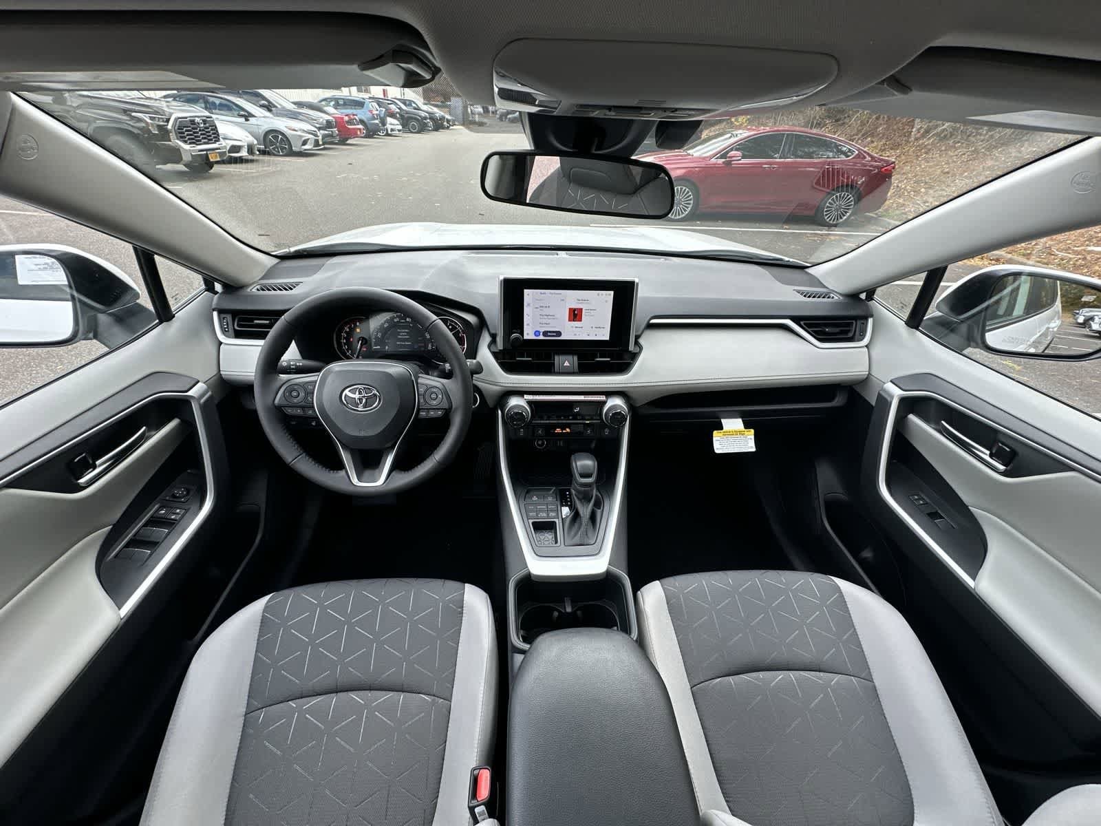 Thumbnail: 2025 Toyota RAV4 - 30