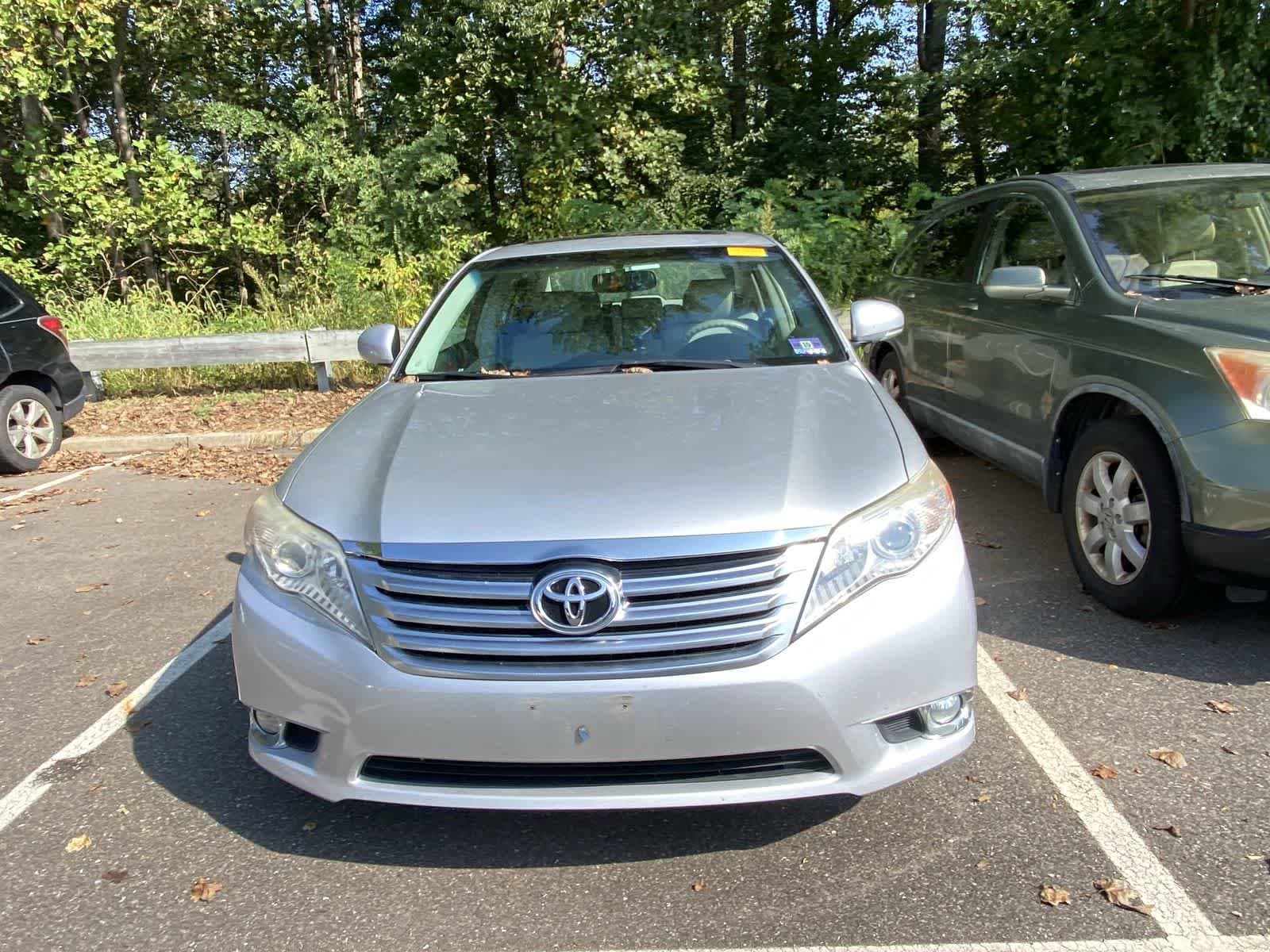 Thumbnail: 2011 Toyota Avalon - 2