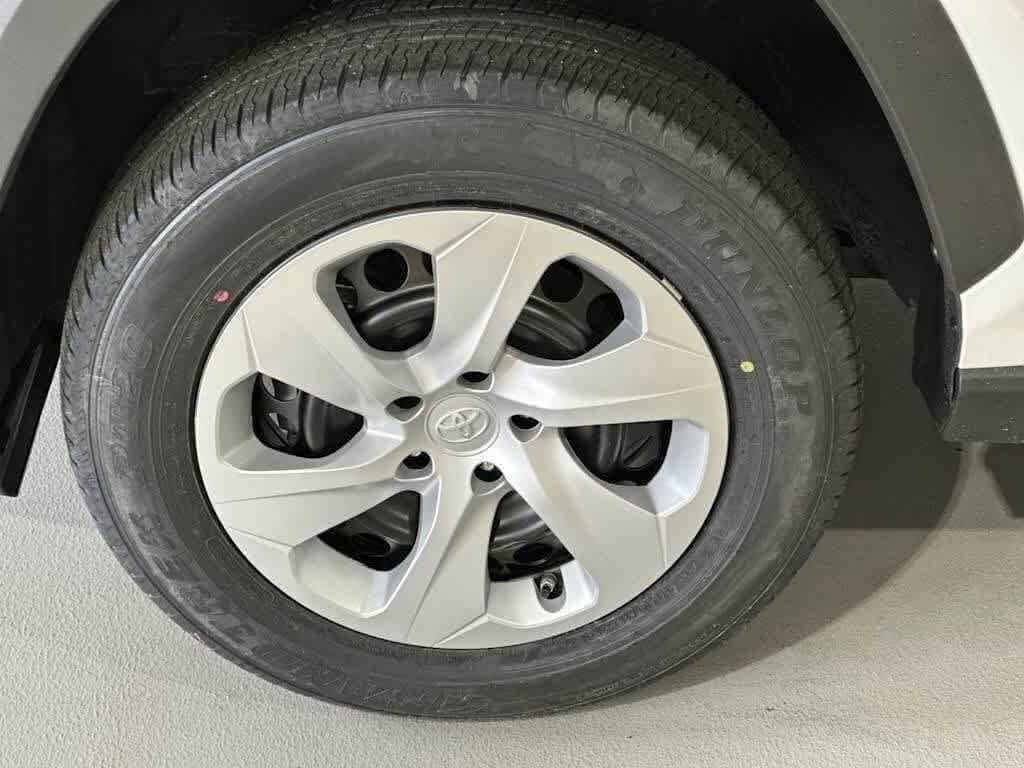 Thumbnail: 2025 Toyota RAV4 - 16