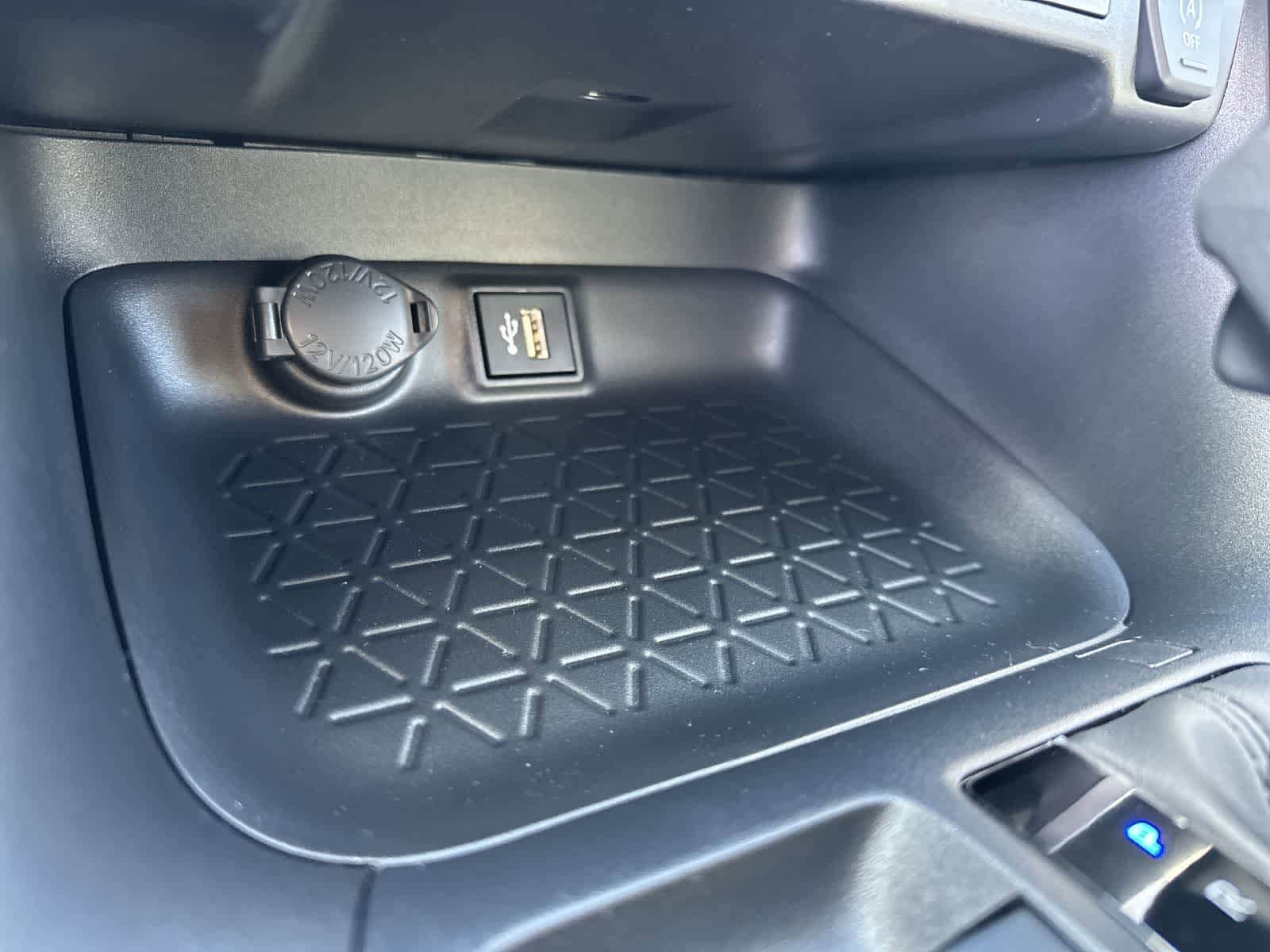 Thumbnail: 2025 Toyota RAV4 - 25