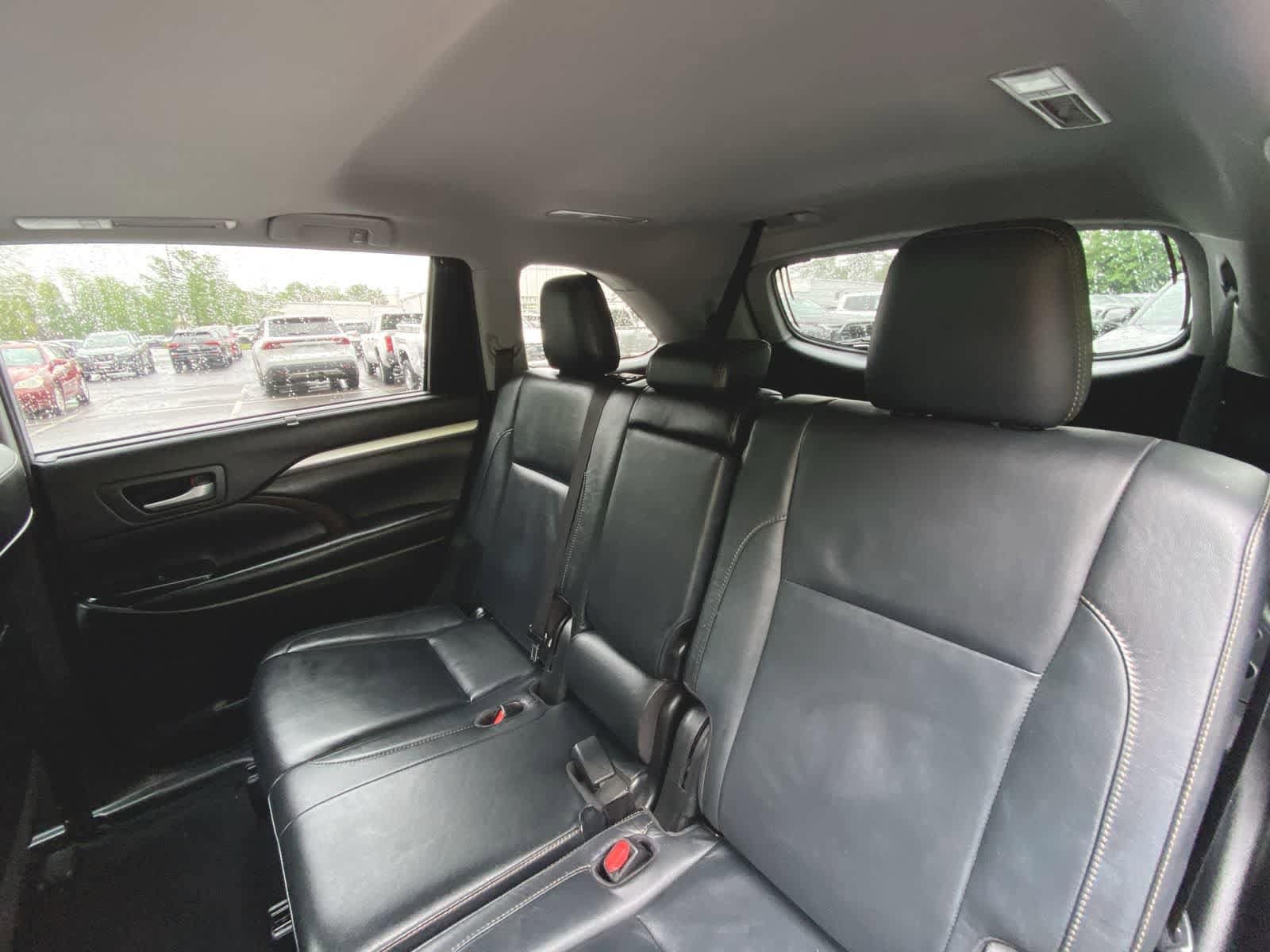 Thumbnail: 2018 Toyota Highlander - 23