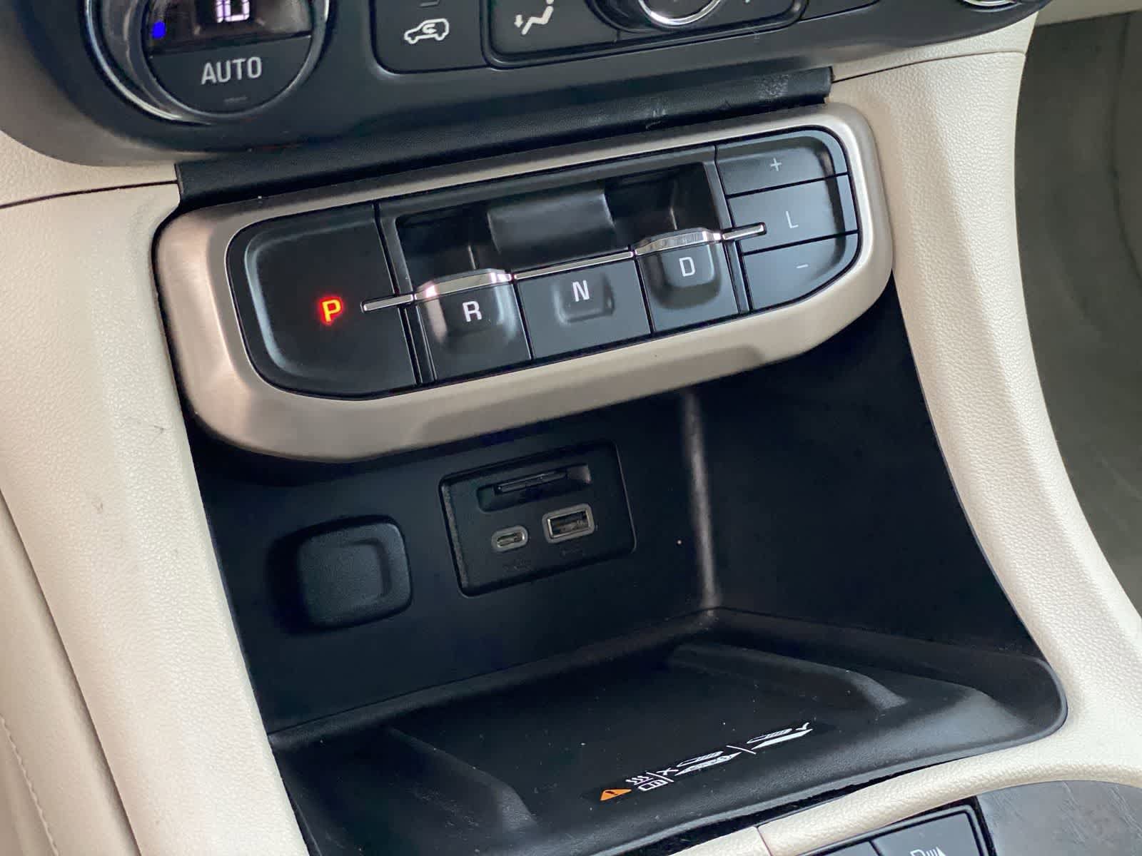 Thumbnail: 2020 GMC Acadia - 36