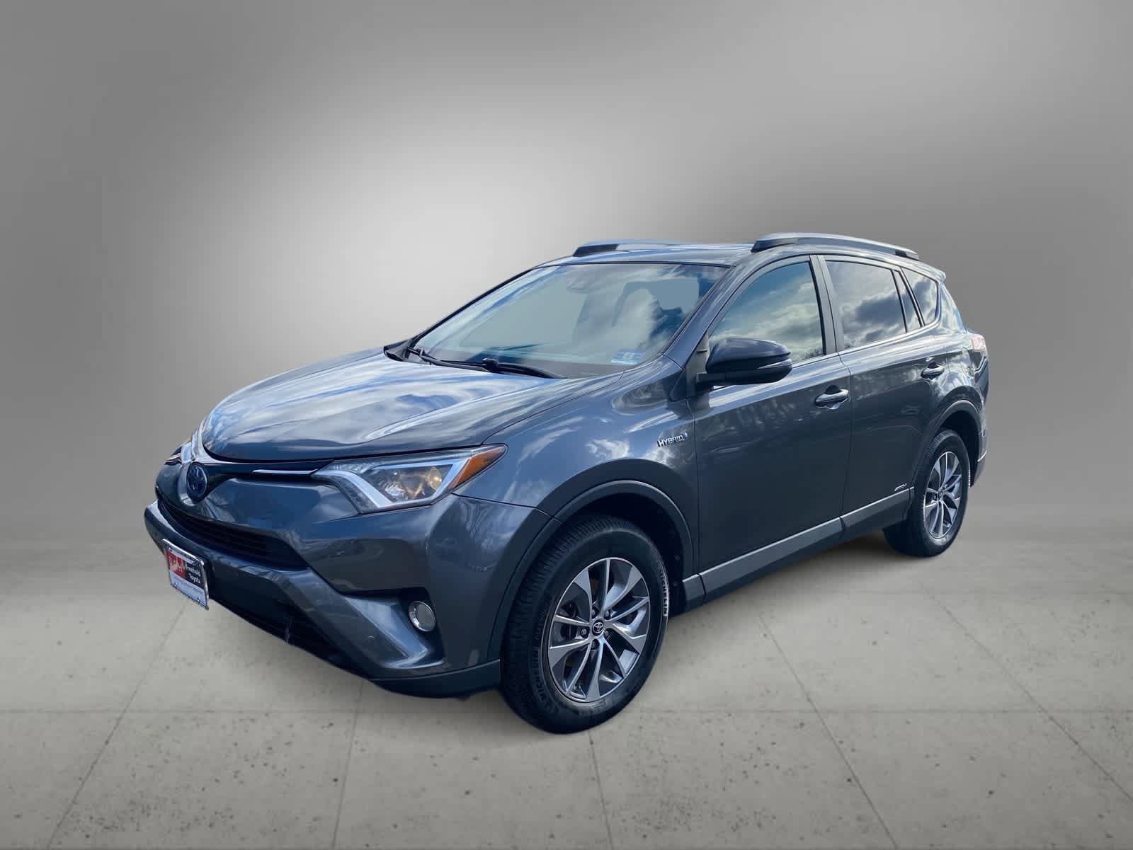 Thumbnail: 2016 Toyota RAV4 - 4