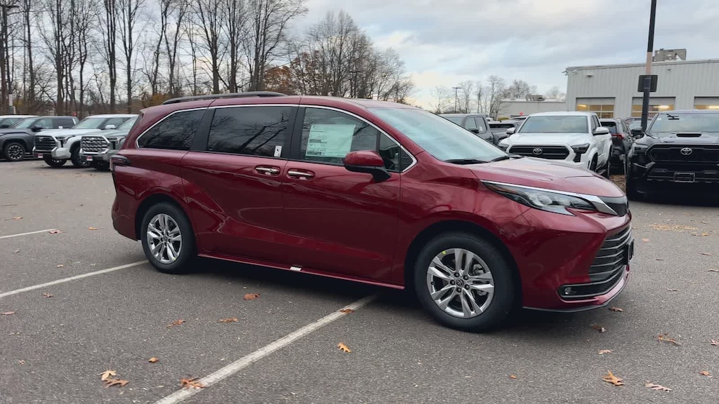 New 2025 Toyota Sienna XLE Van Passenger Van