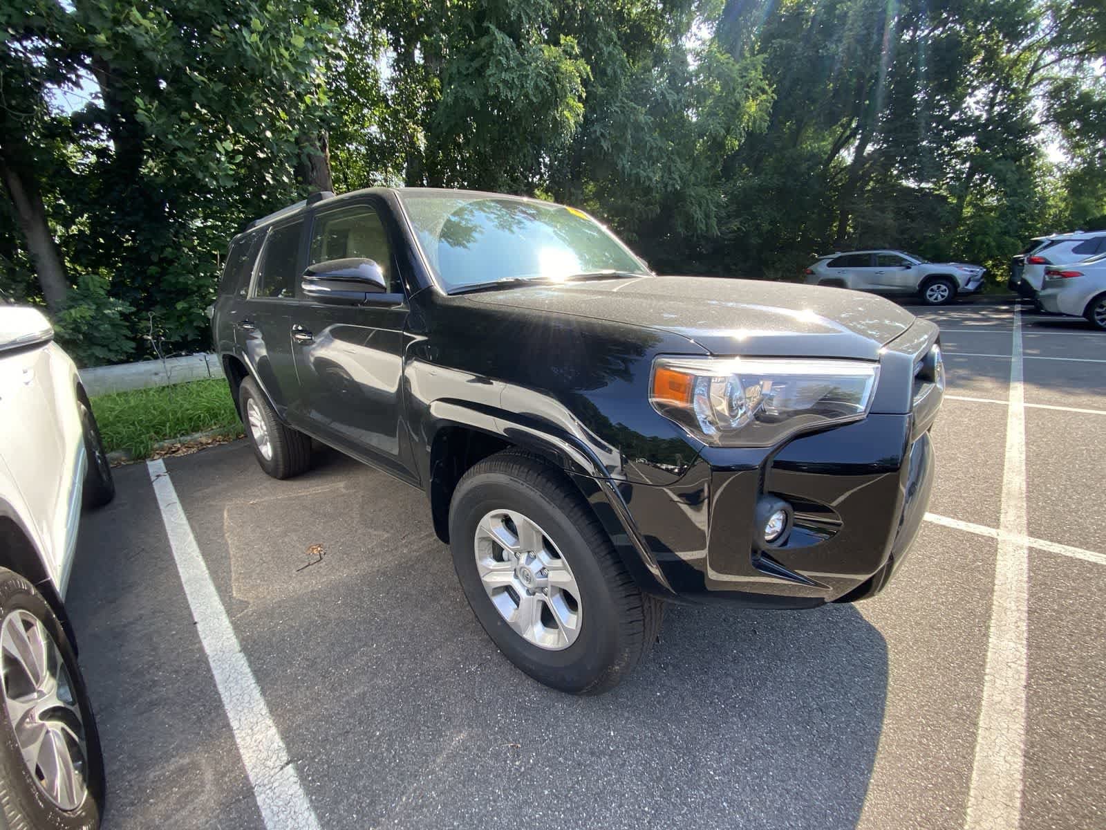 Thumbnail: 2022 Toyota 4Runner - 3