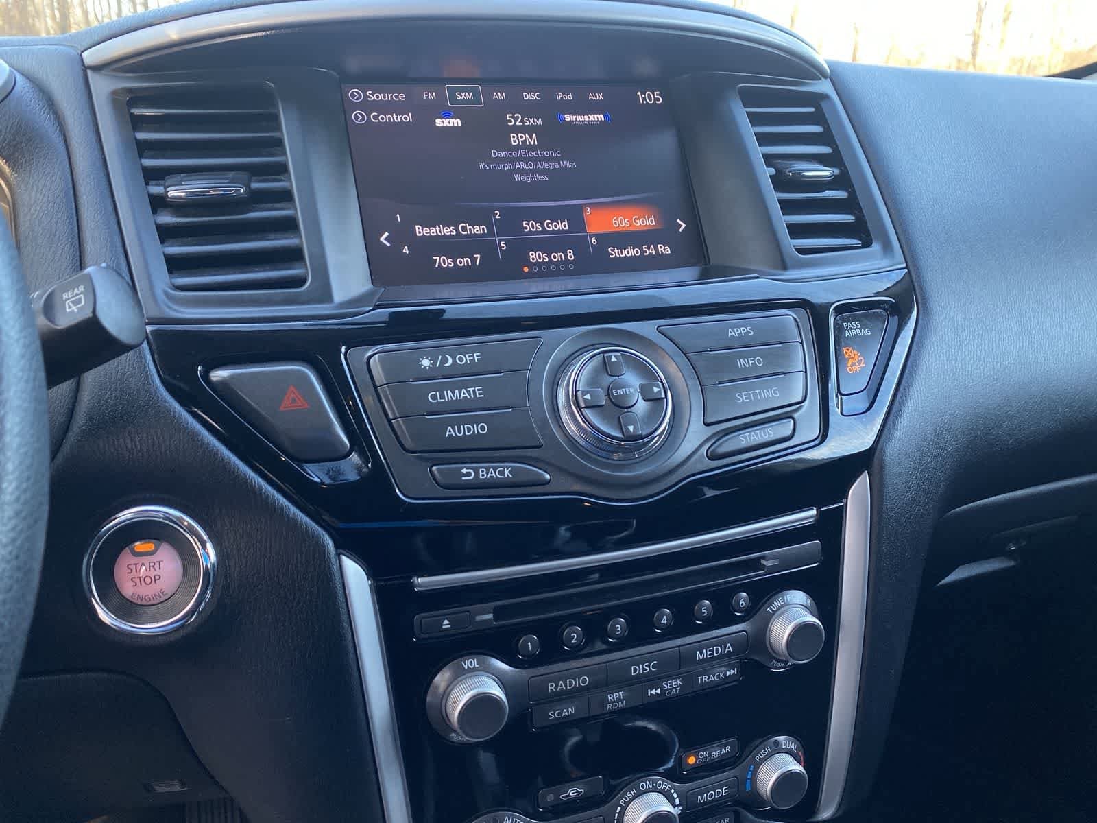 Thumbnail: 2018 Nissan Pathfinder - 32