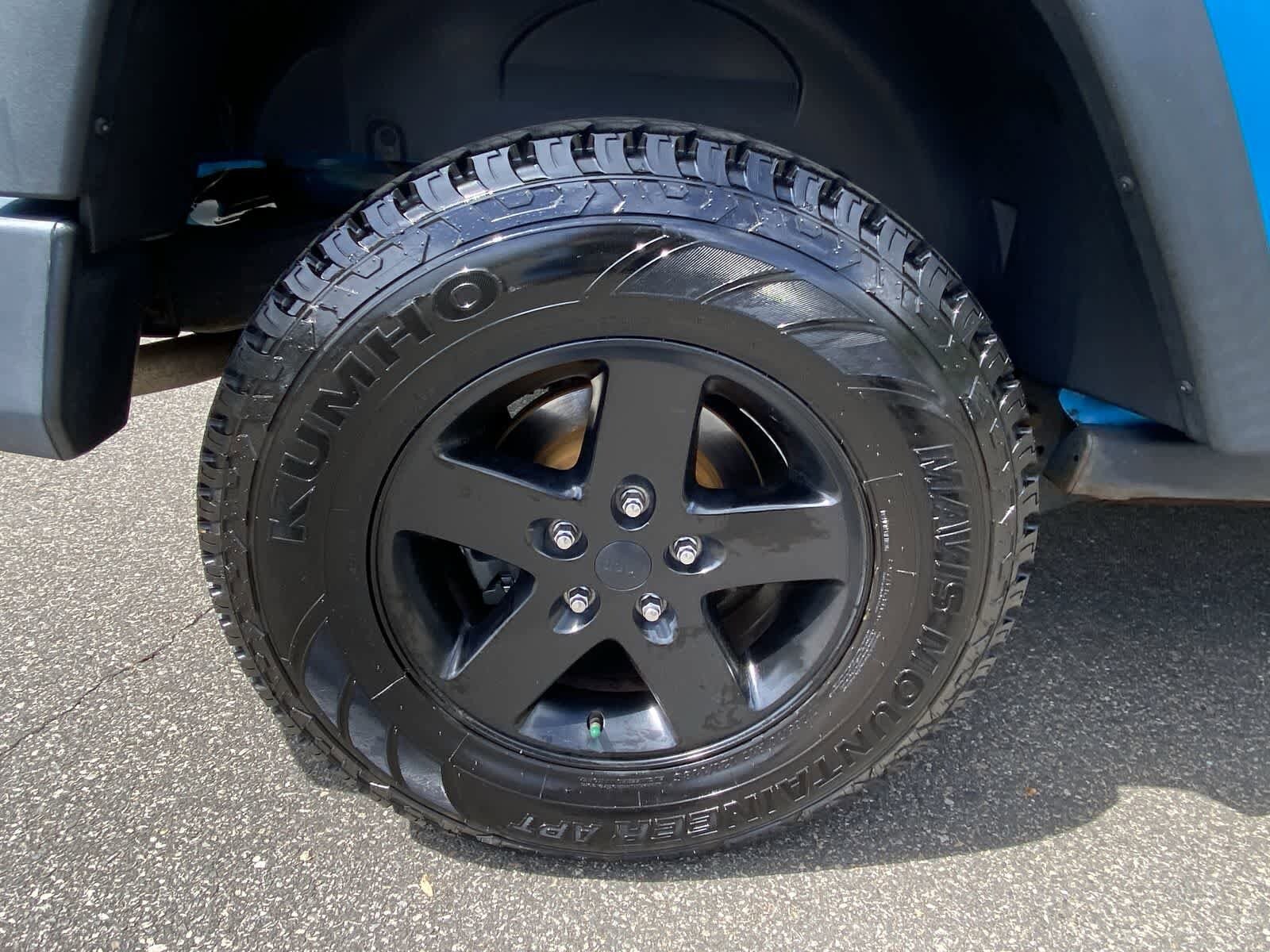 Thumbnail: 2017 Jeep Wrangler - 13