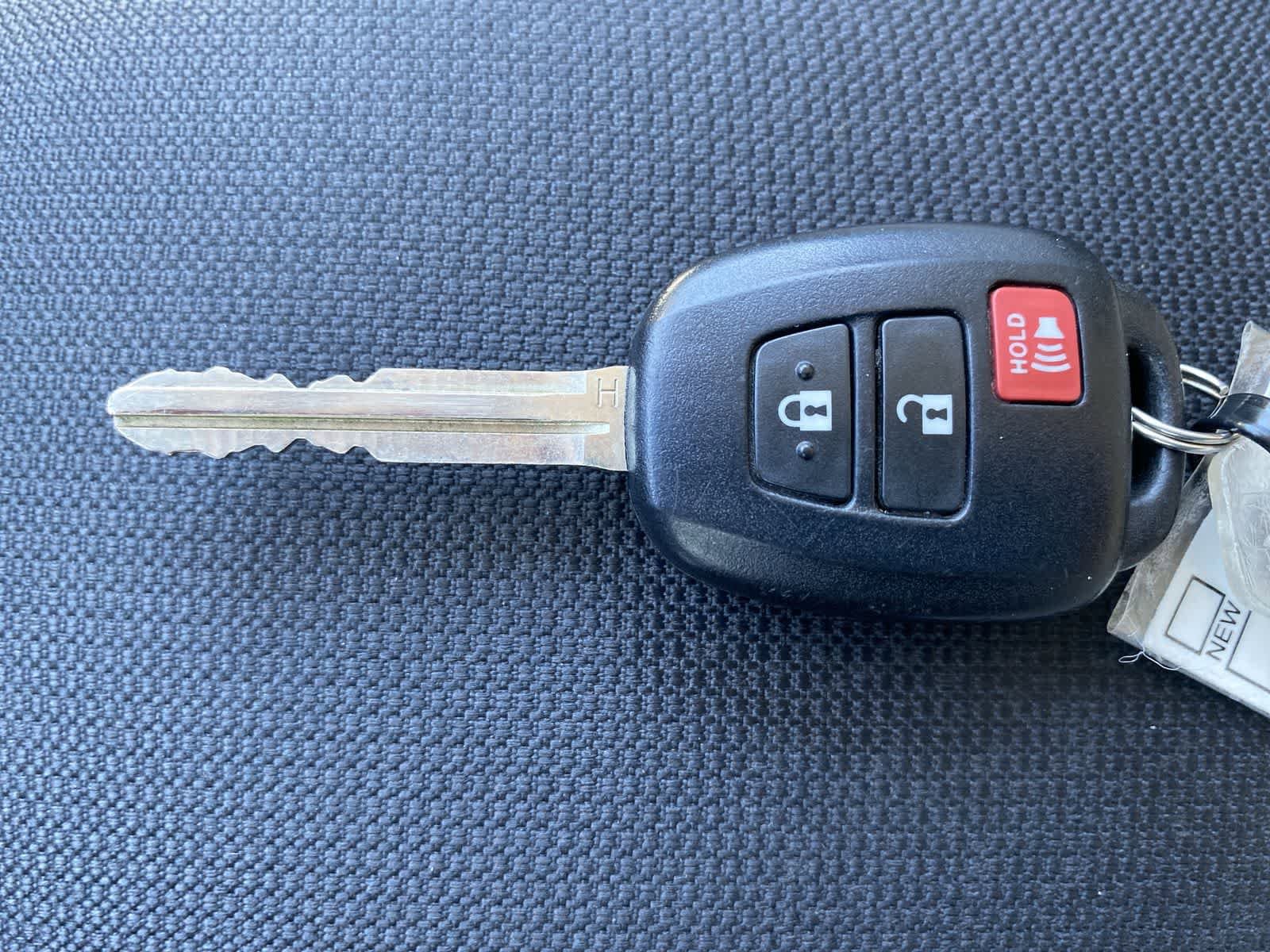 Thumbnail: 2023 Toyota Corolla Cross - 31