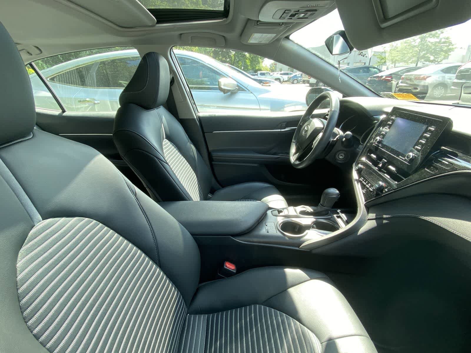 Thumbnail: 2022 Toyota Camry - 6