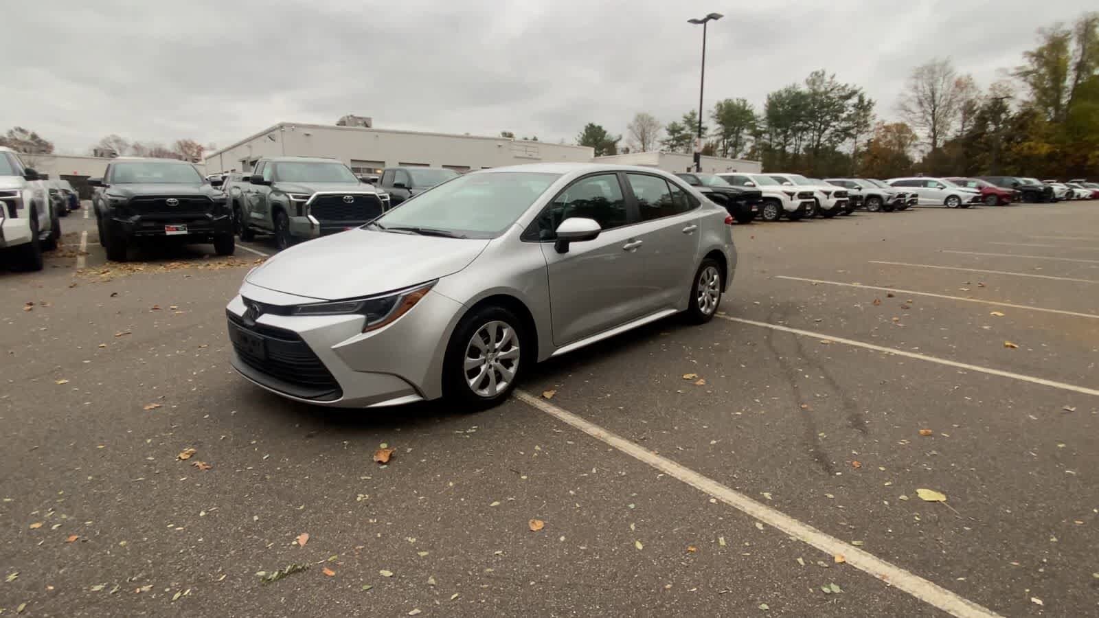 2024 Toyota Corolla LE photo 4