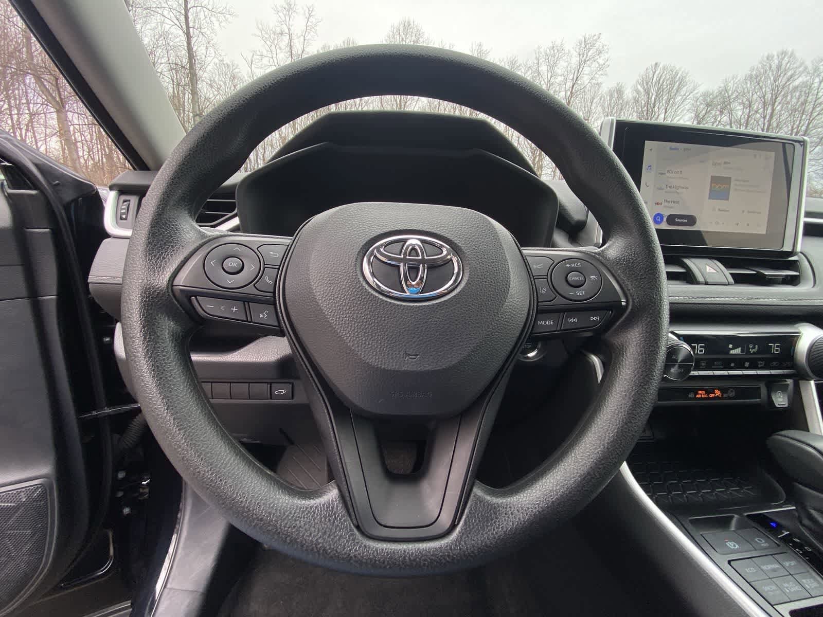 Thumbnail: 2025 Toyota RAV4 - 31