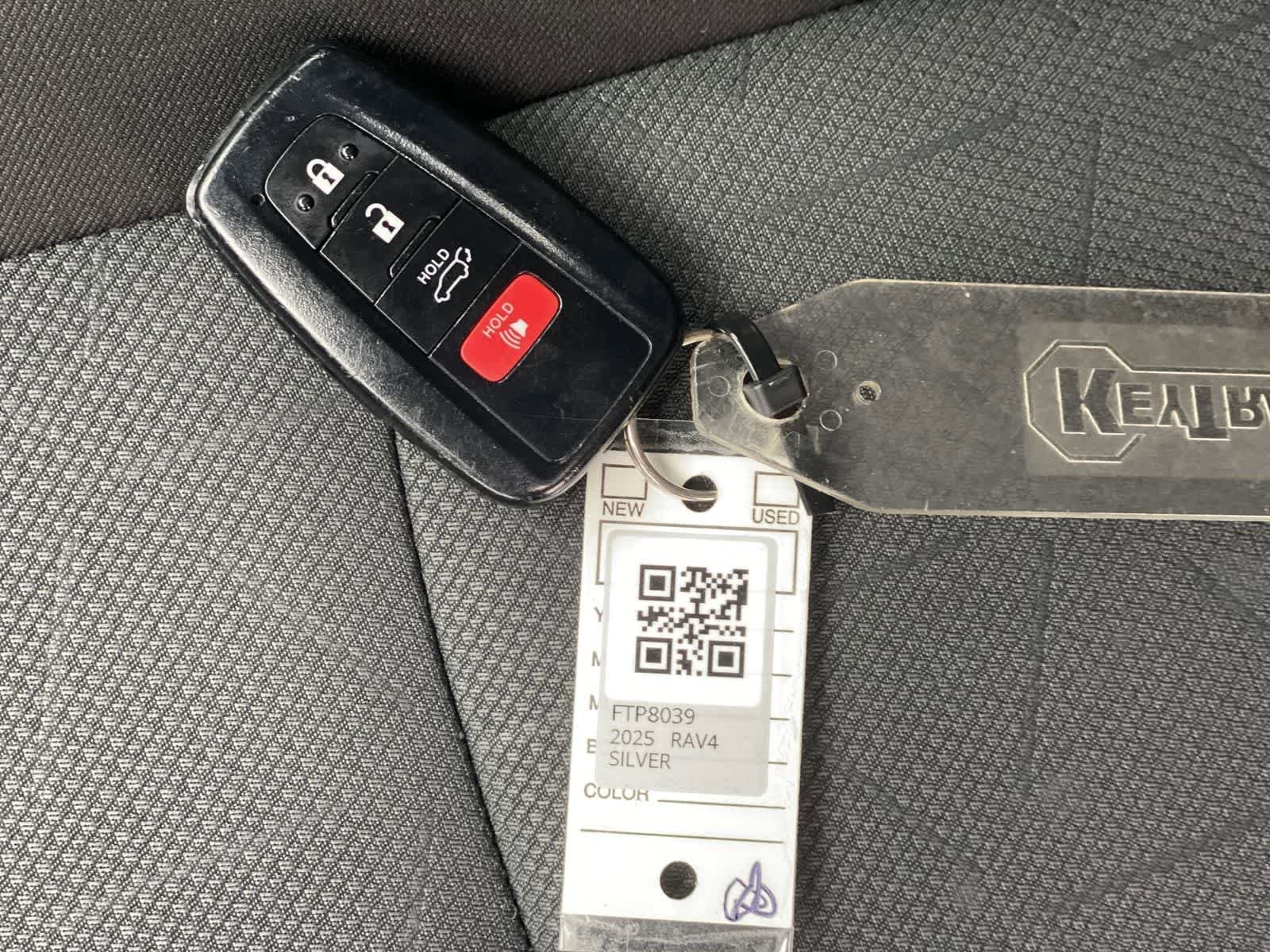 Thumbnail: 2025 Toyota RAV4 - 28