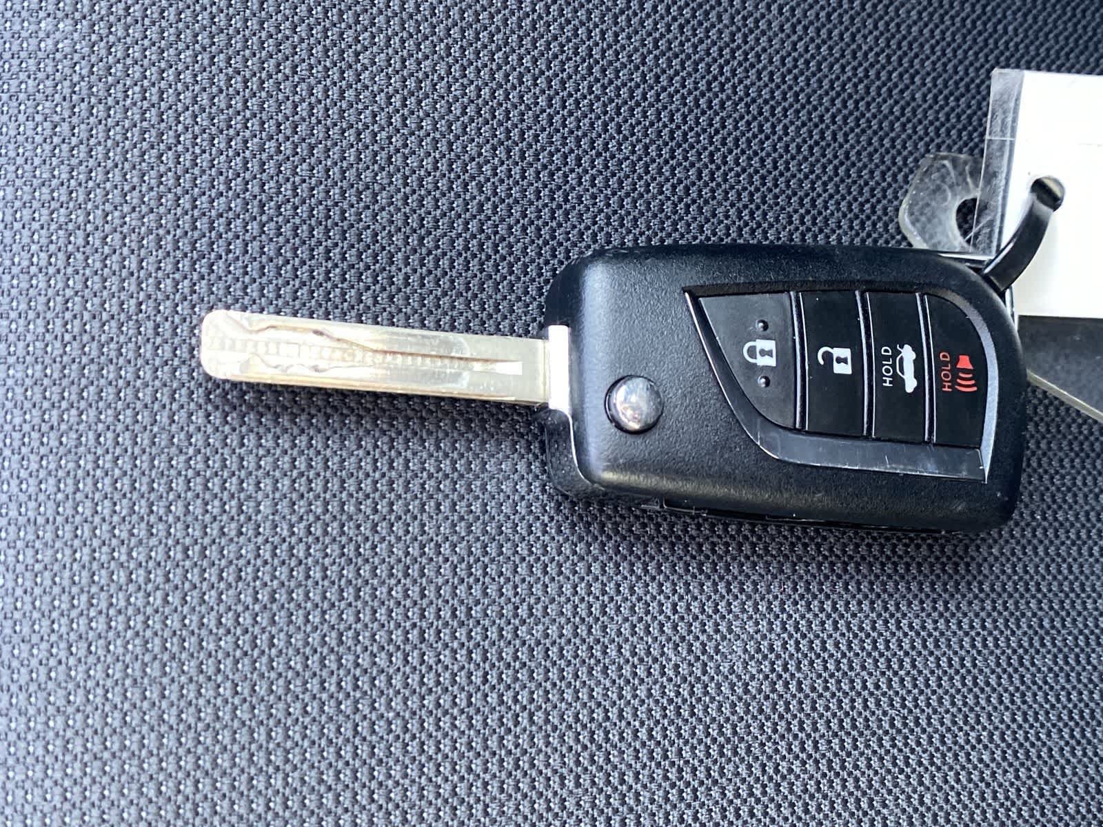 Thumbnail: 2025 Toyota Corolla - 33