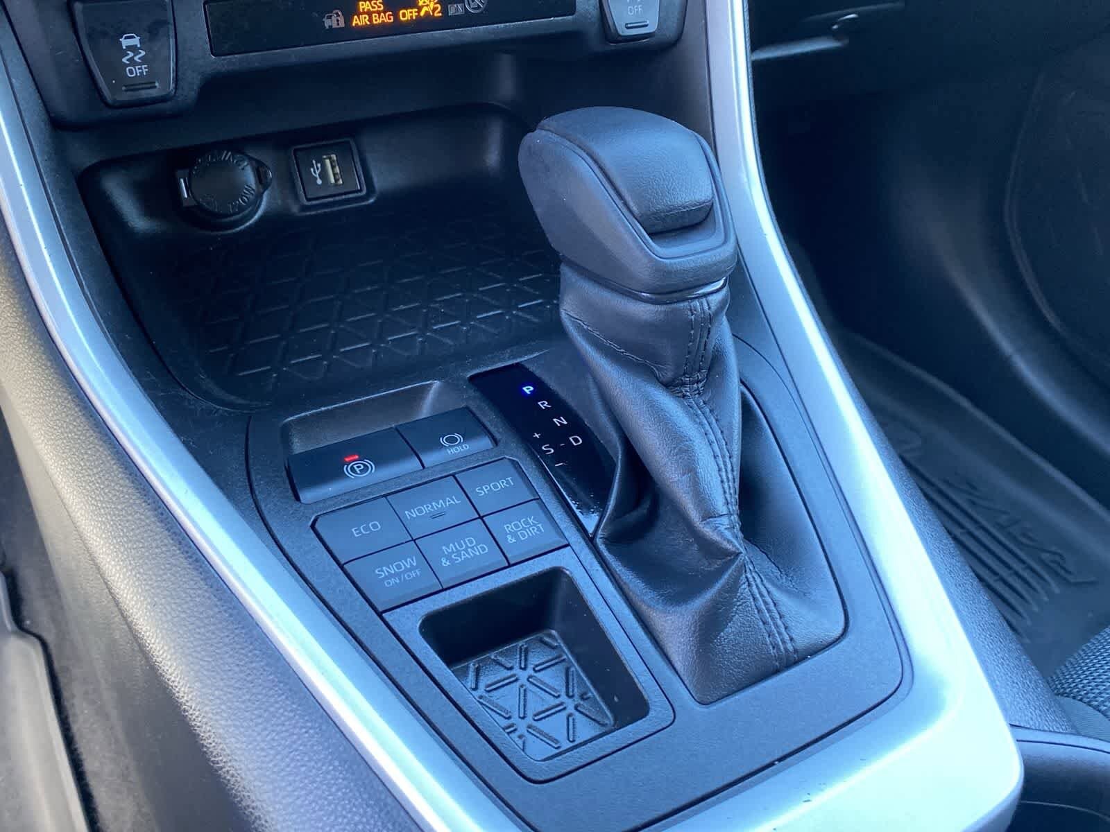 Thumbnail: 2023 Toyota RAV4 - 31