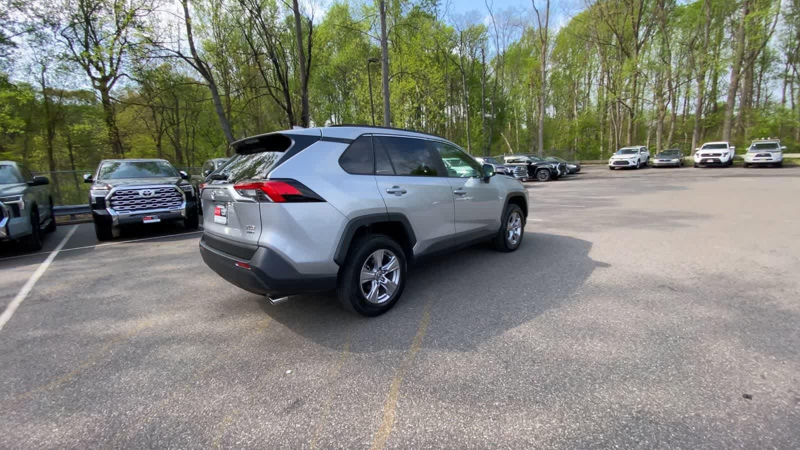 Thumbnail: 2025 Toyota RAV4 - 8