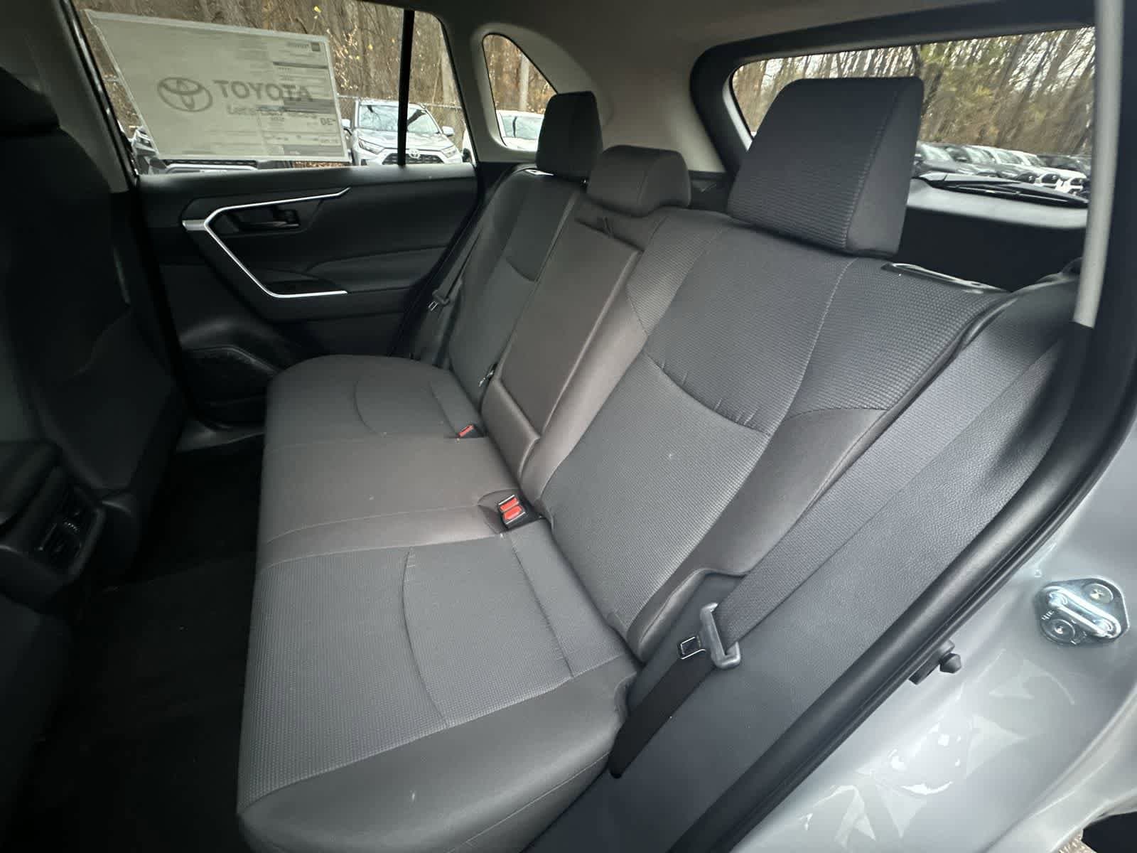 Thumbnail: 2025 Toyota RAV4 - 25