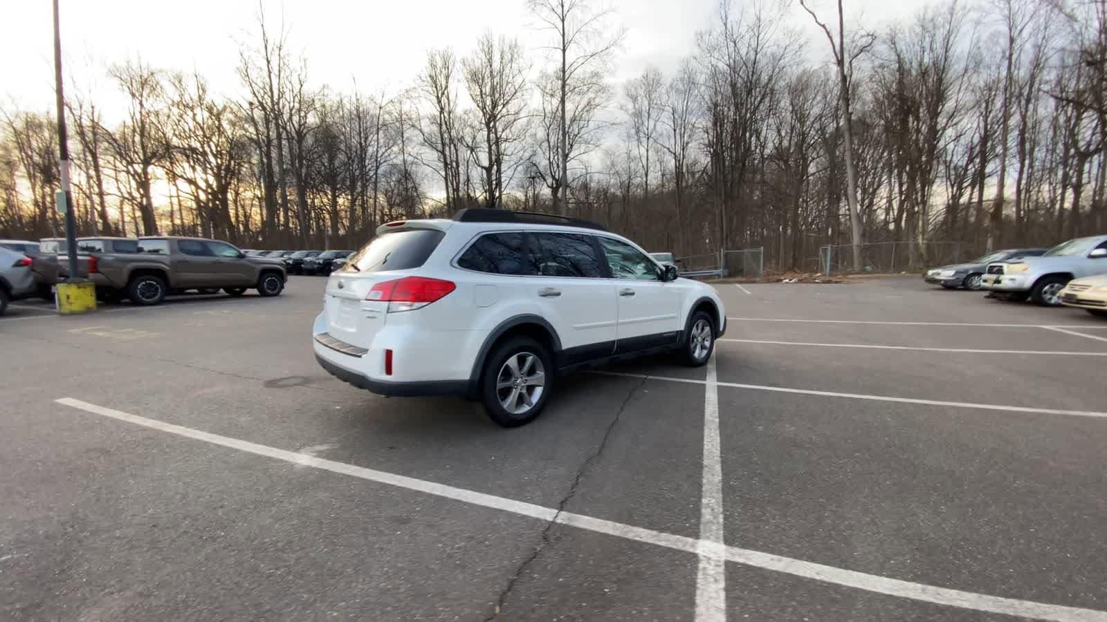 Thumbnail: 2014 Subaru Outback - 9