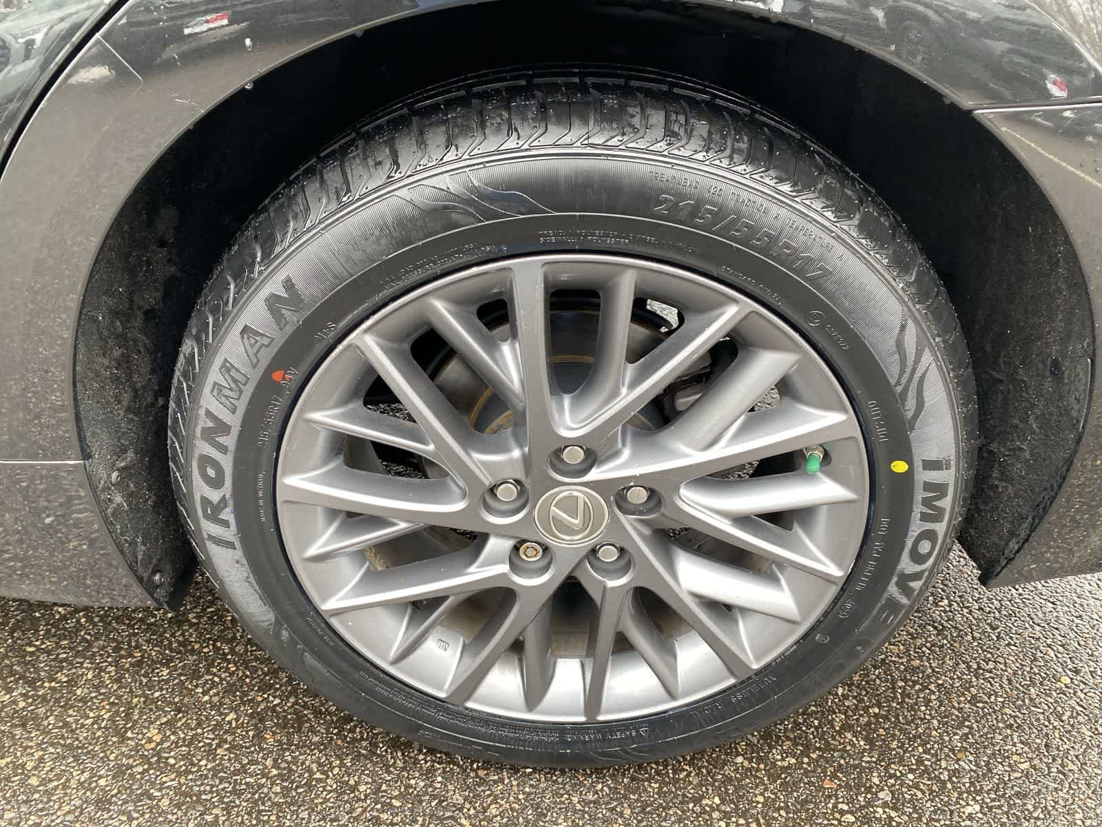 Thumbnail: 2018 Lexus ES - 15