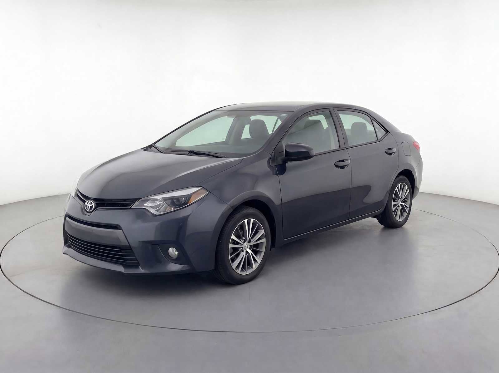2015 Toyota Corolla LE Plus AT's photo