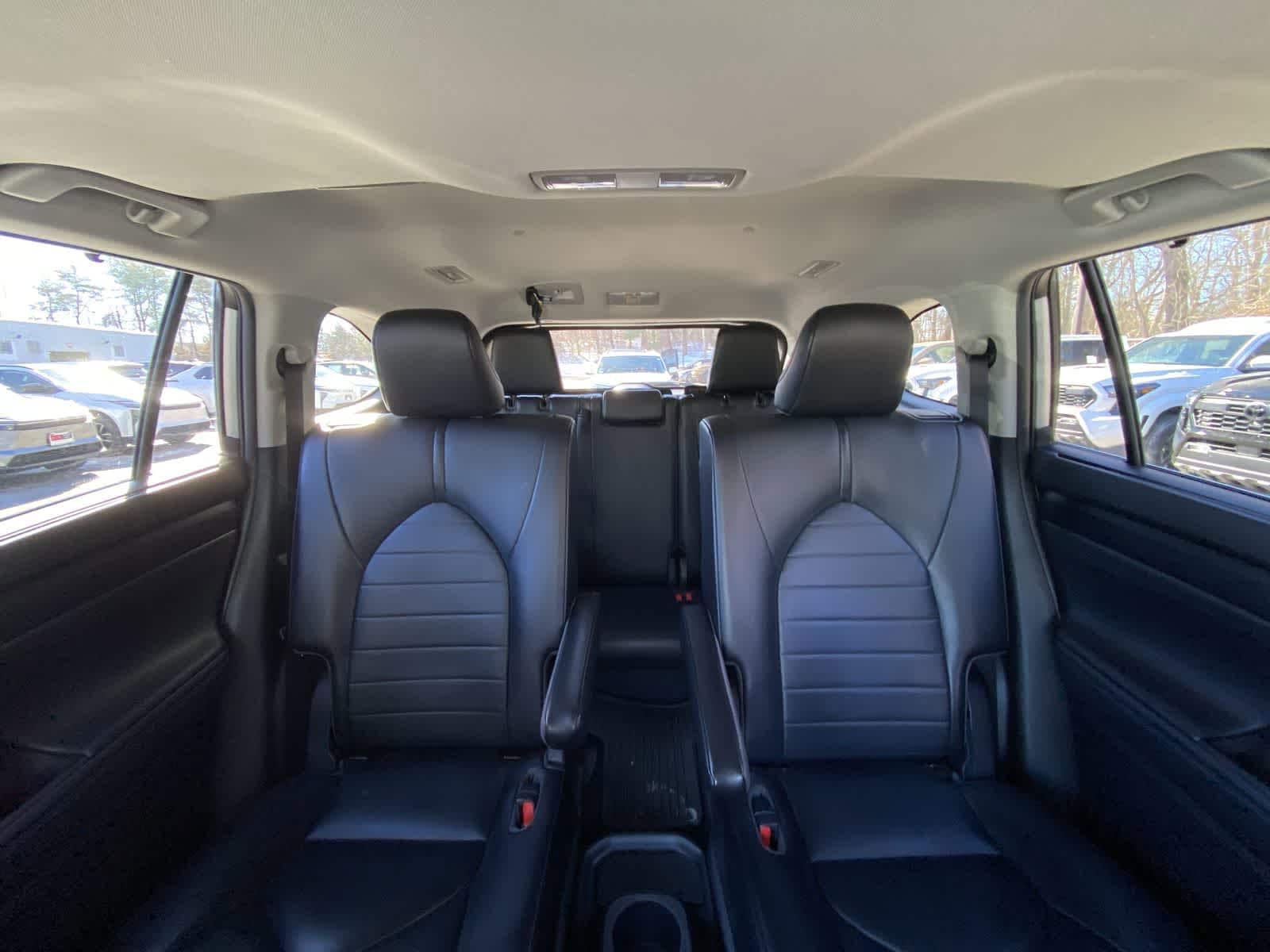 Thumbnail: 2021 Toyota Highlander - 30