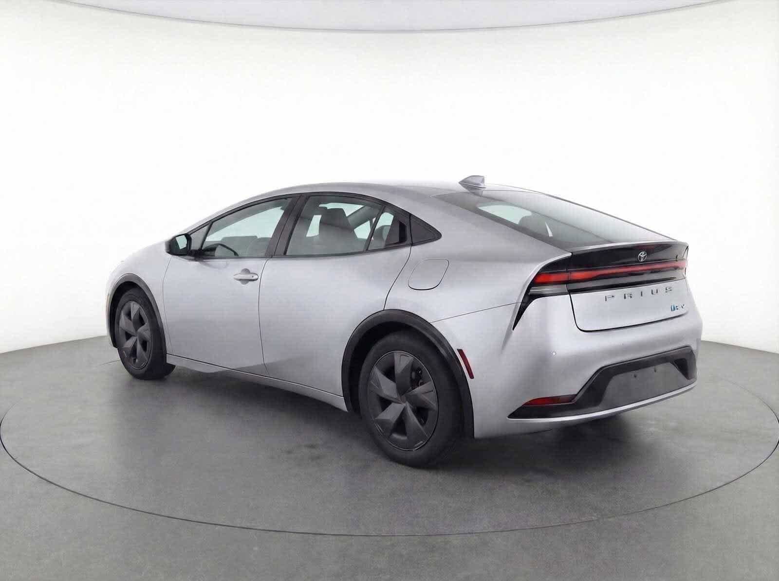 Thumbnail: 2025 Toyota Prius - 4