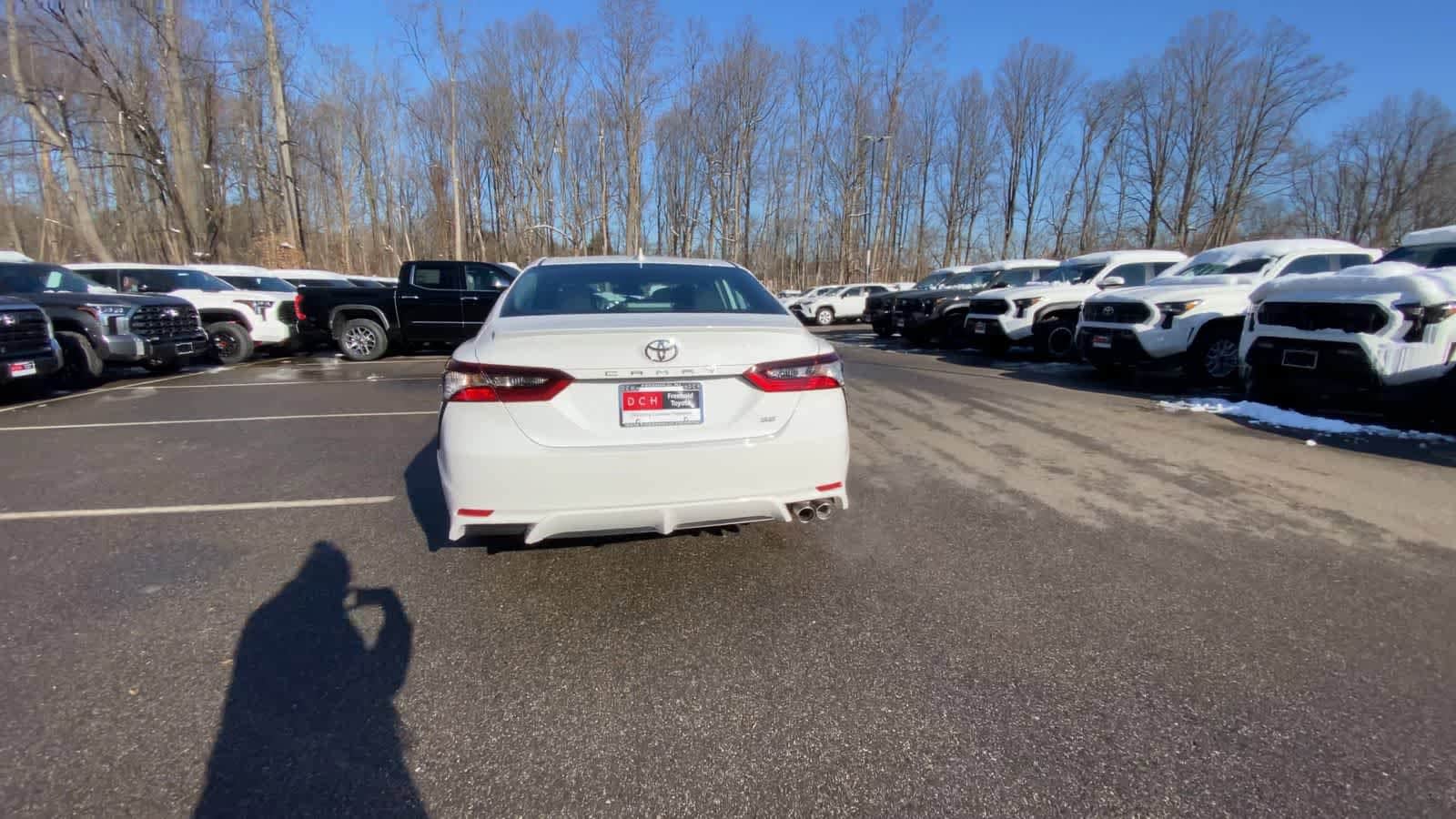 Thumbnail: 2023 Toyota Camry - 15