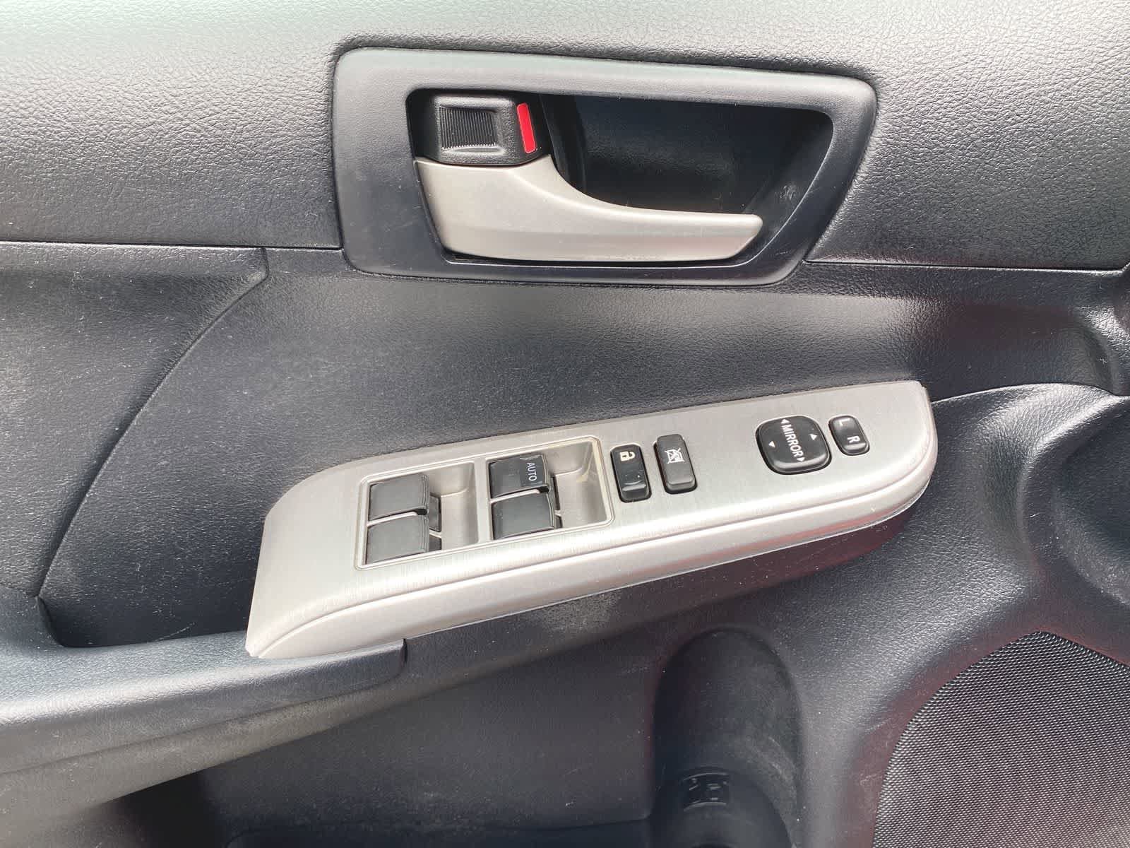 Thumbnail: 2012 Toyota Camry - 16