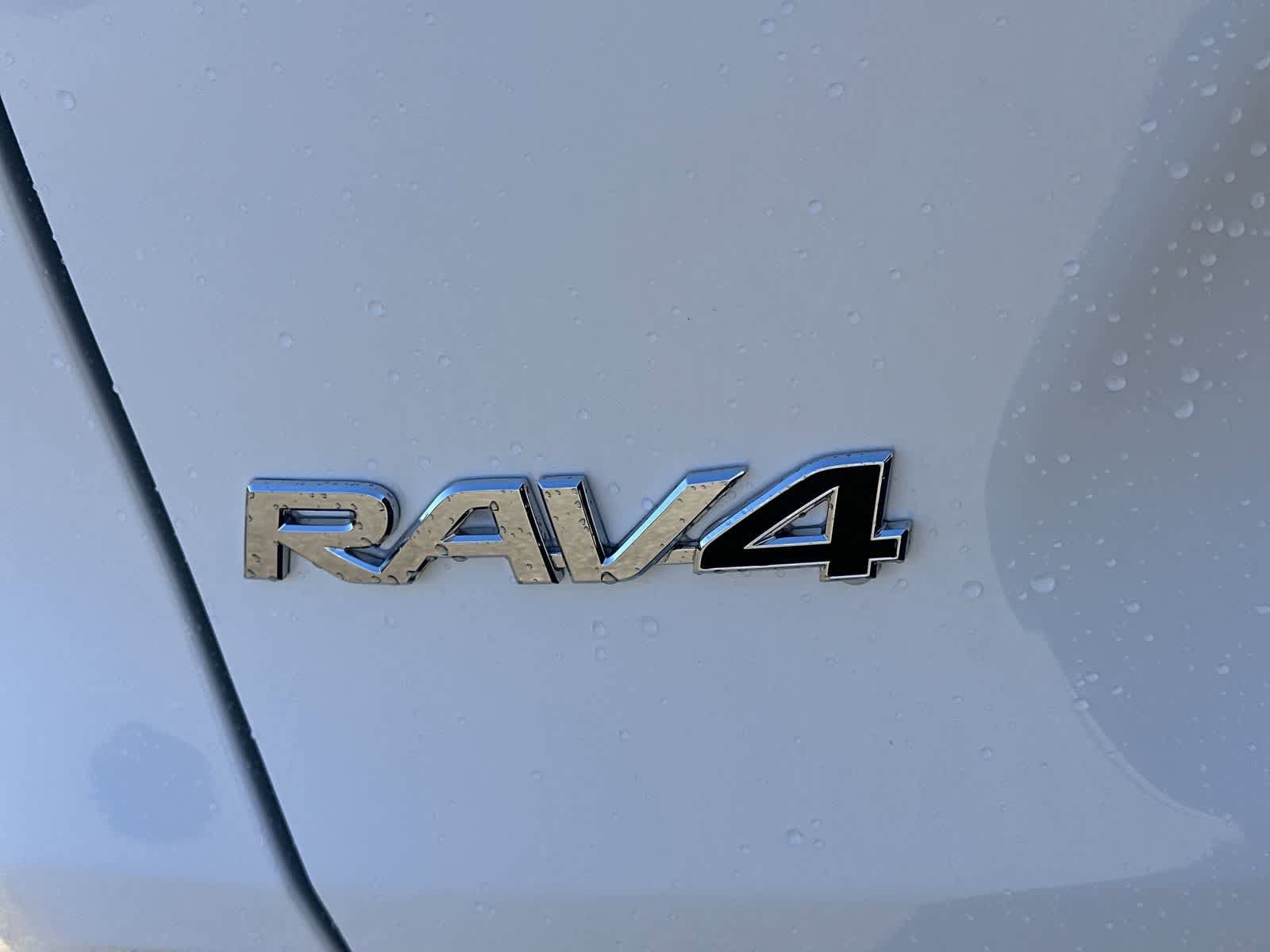 Thumbnail: 2025 Toyota RAV4 - 16
