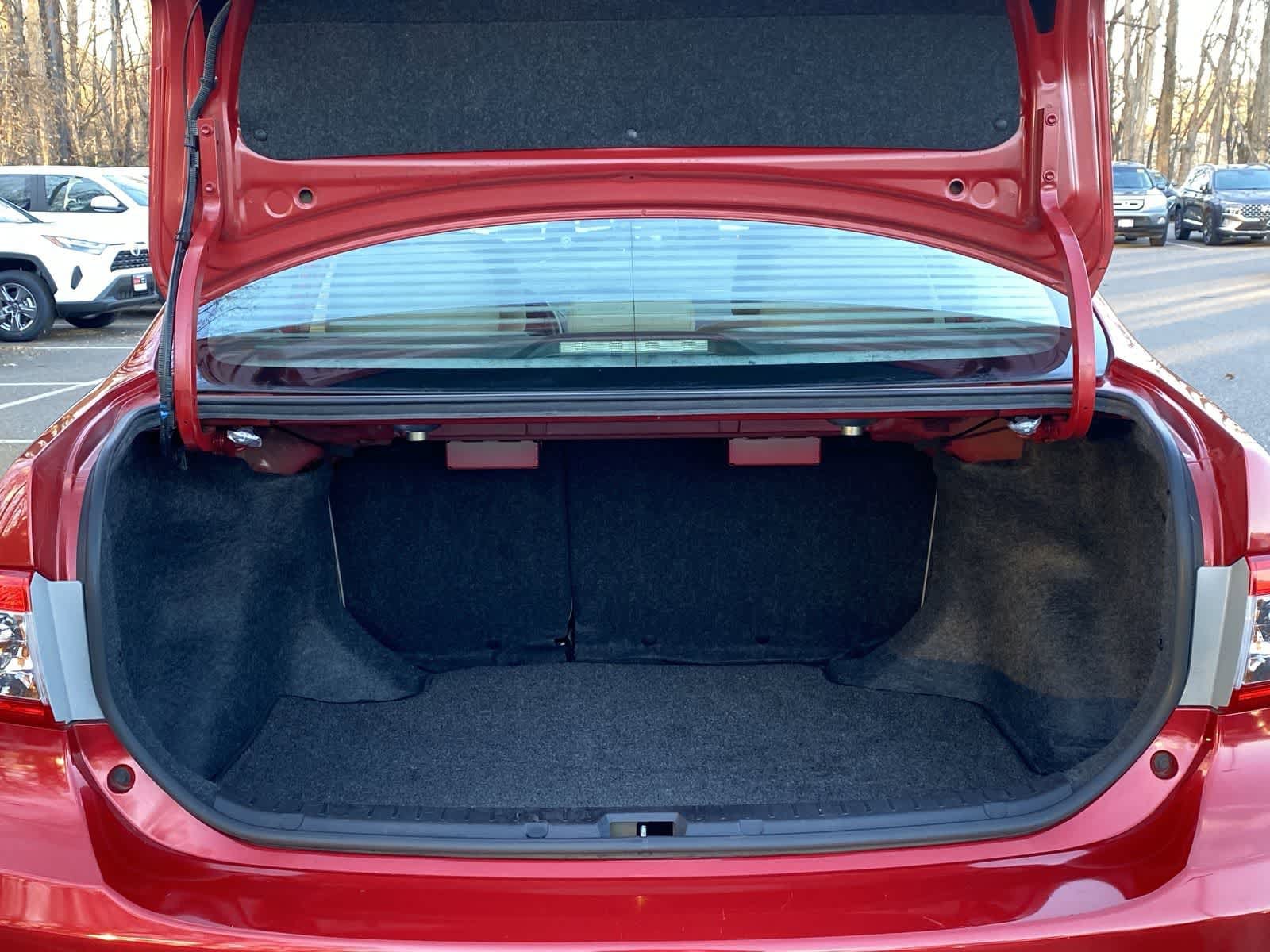 Thumbnail: 2013 Toyota Corolla - 18