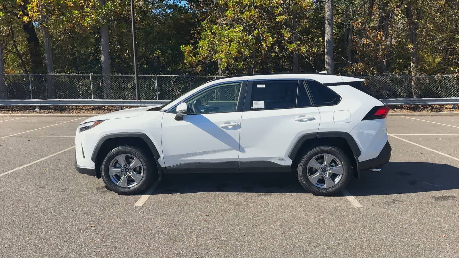 Thumbnail: 2025 Toyota RAV4 - 5