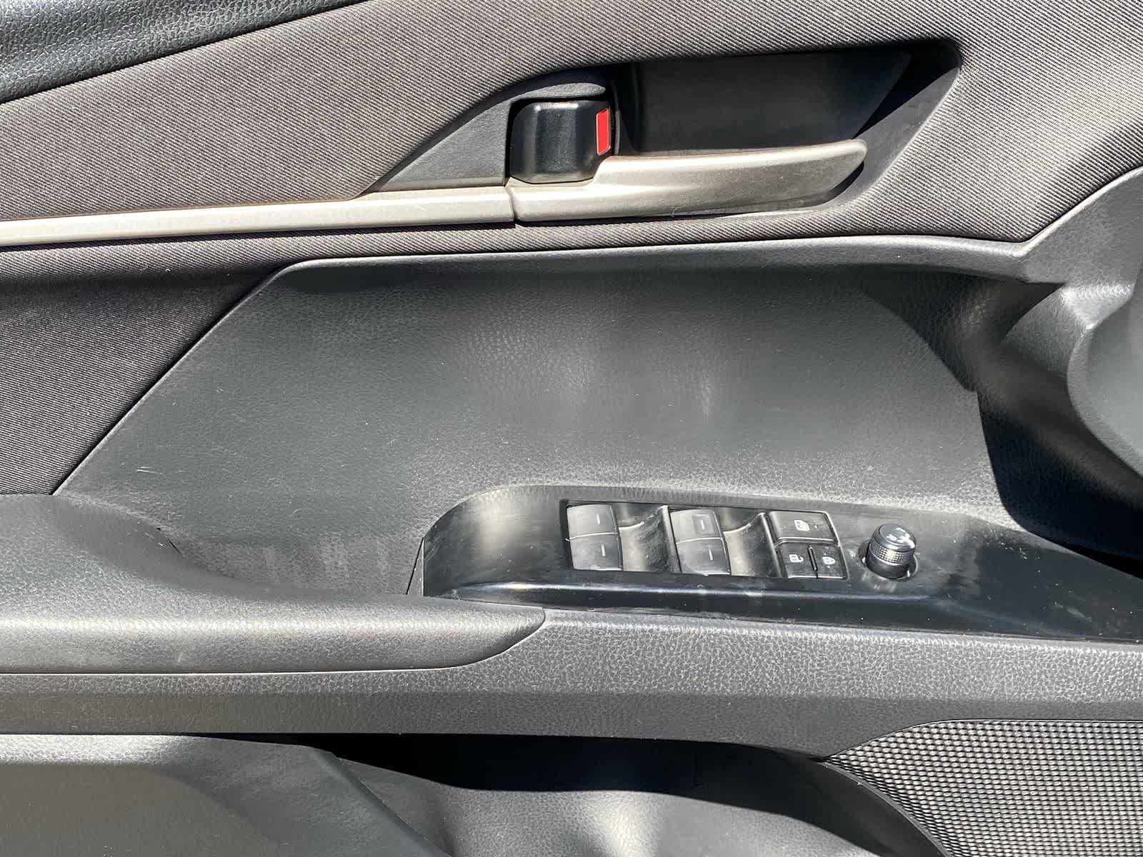 Thumbnail: 2025 Toyota Camry - 19