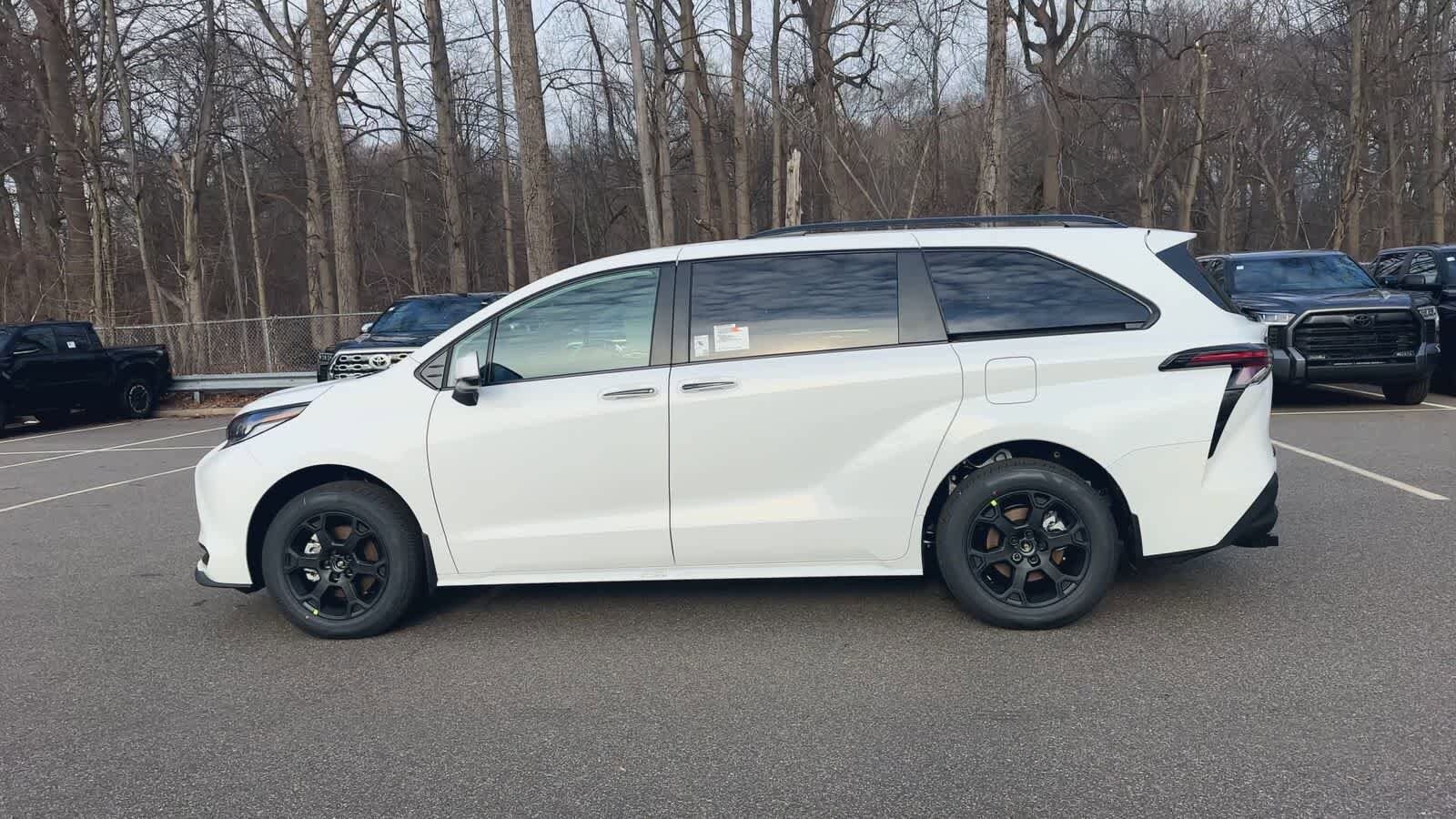 Thumbnail: 2026 Toyota Sienna - 5