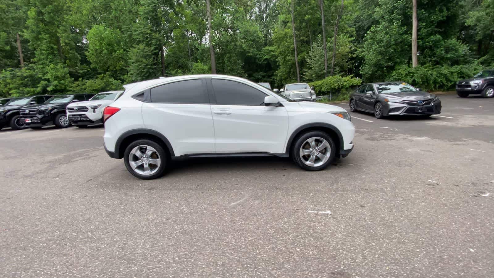 Thumbnail: 2017 Honda HR-V - 9