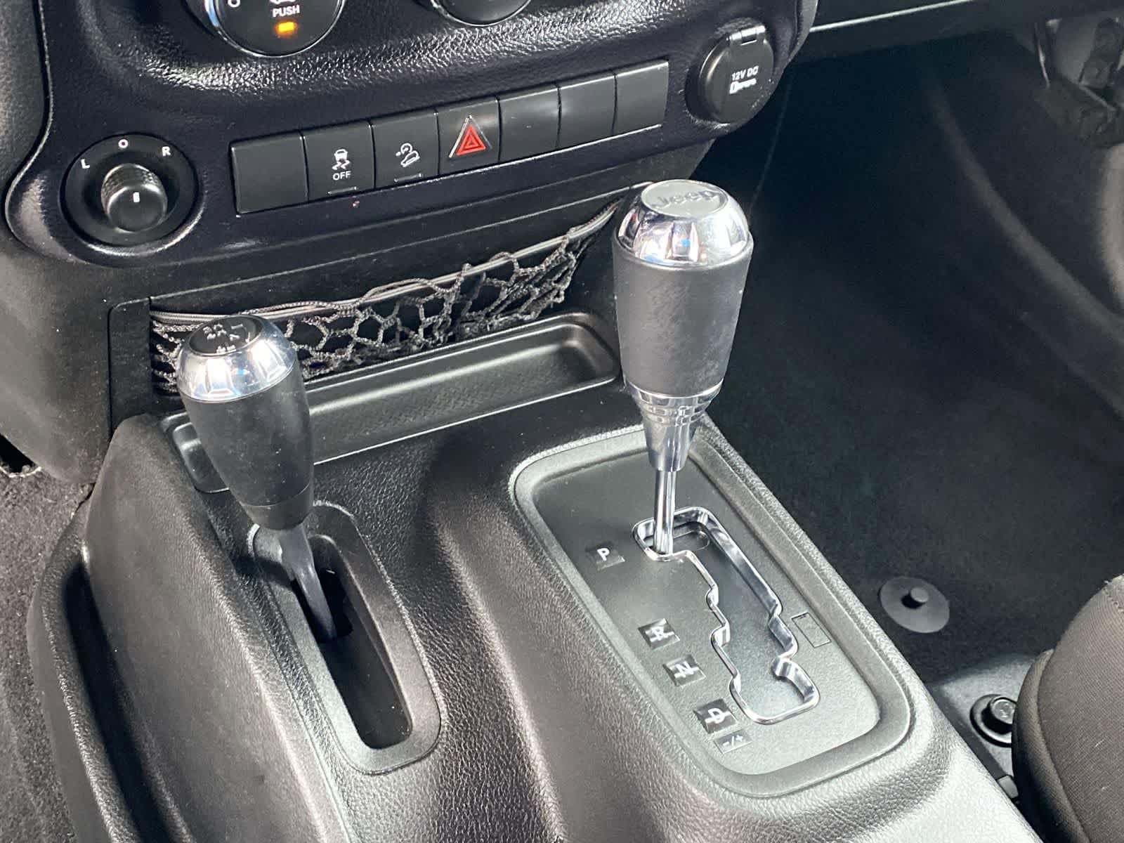 Thumbnail: 2014 Jeep Wrangler - 30