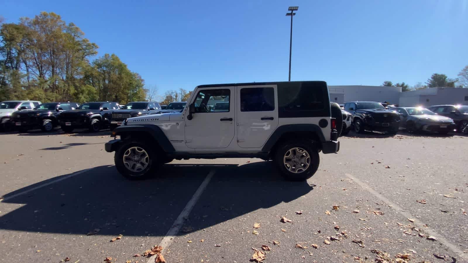 Thumbnail: 2015 Jeep Wrangler - 5