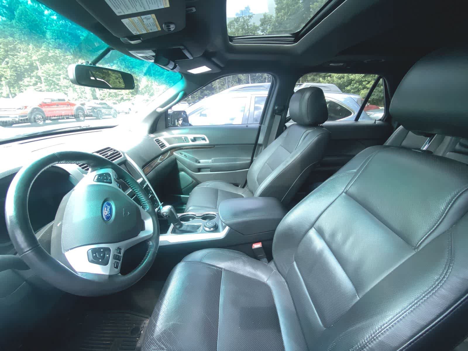 Thumbnail: 2015 Ford Explorer - 10